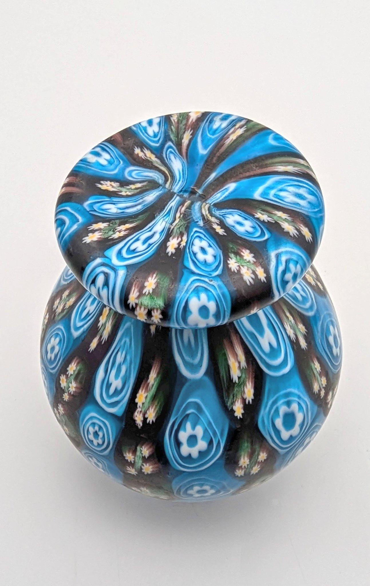 Fratelli Toso Jarrón millefiori murrino de Murano, ca. 1910 Italiano en venta
