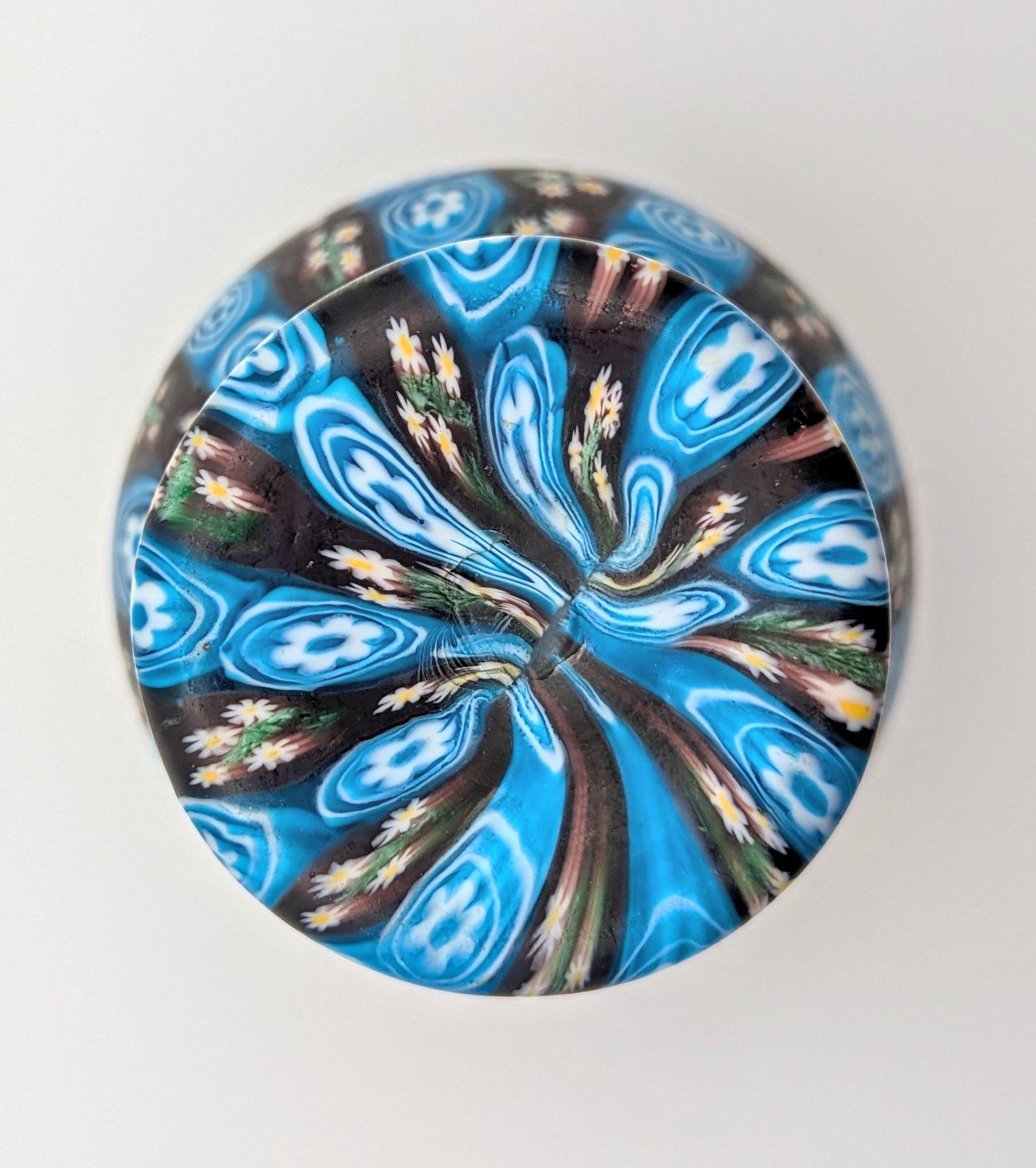 Fratelli Toso Jarrón millefiori murrino de Murano, ca. 1910 principios del siglo XX en venta