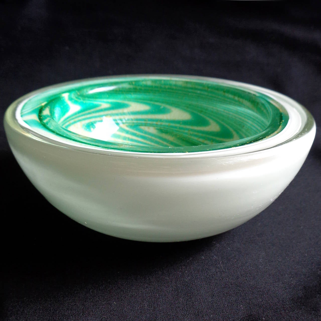 Mid-Century Modern Fratelli Toso Ed Langbein Murano Green Swirl Gold Flecks Italian Art Glass Bowl