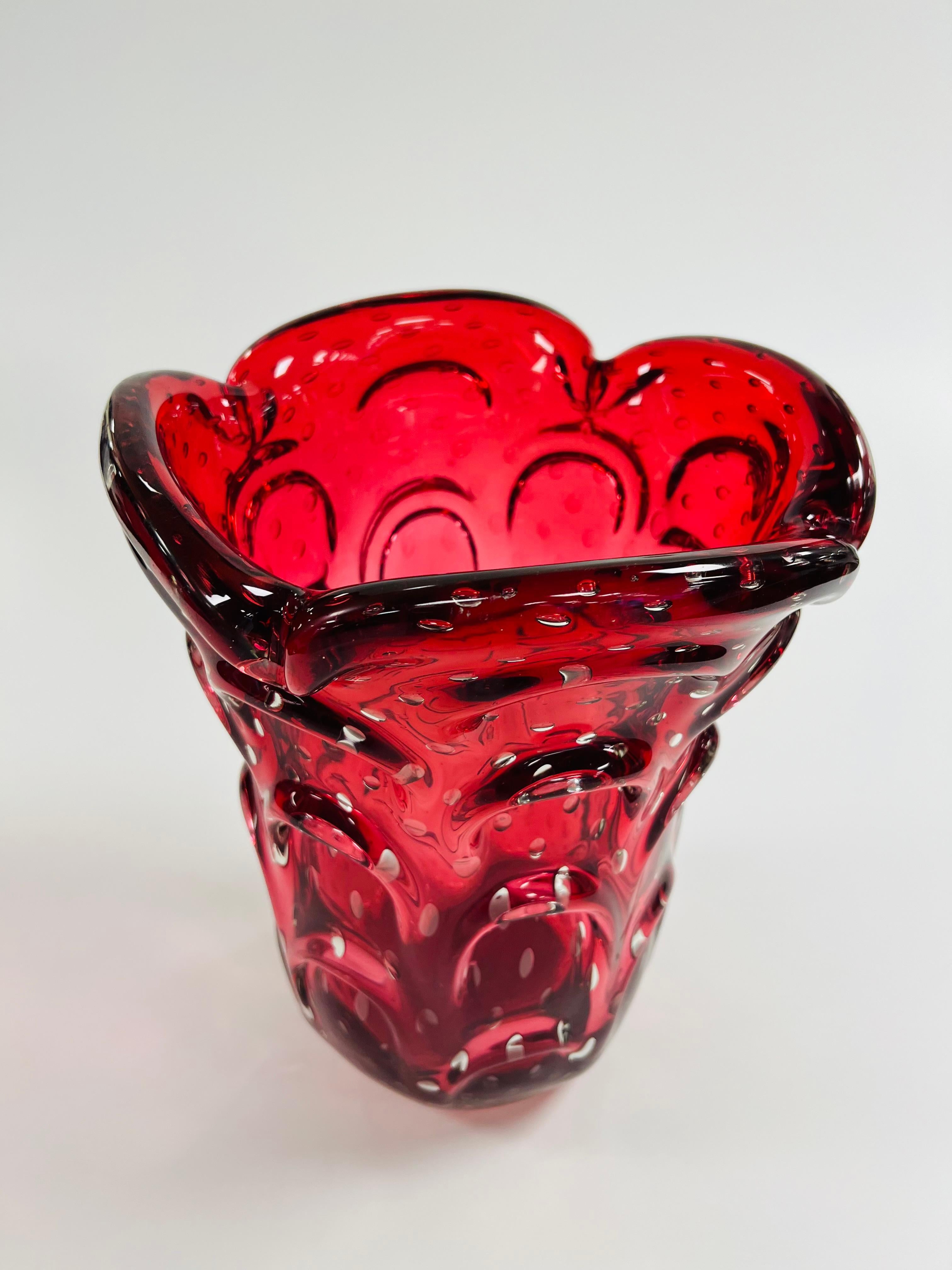 Large FRATELLI TOSO red vase in Murano Glass circa 1950.