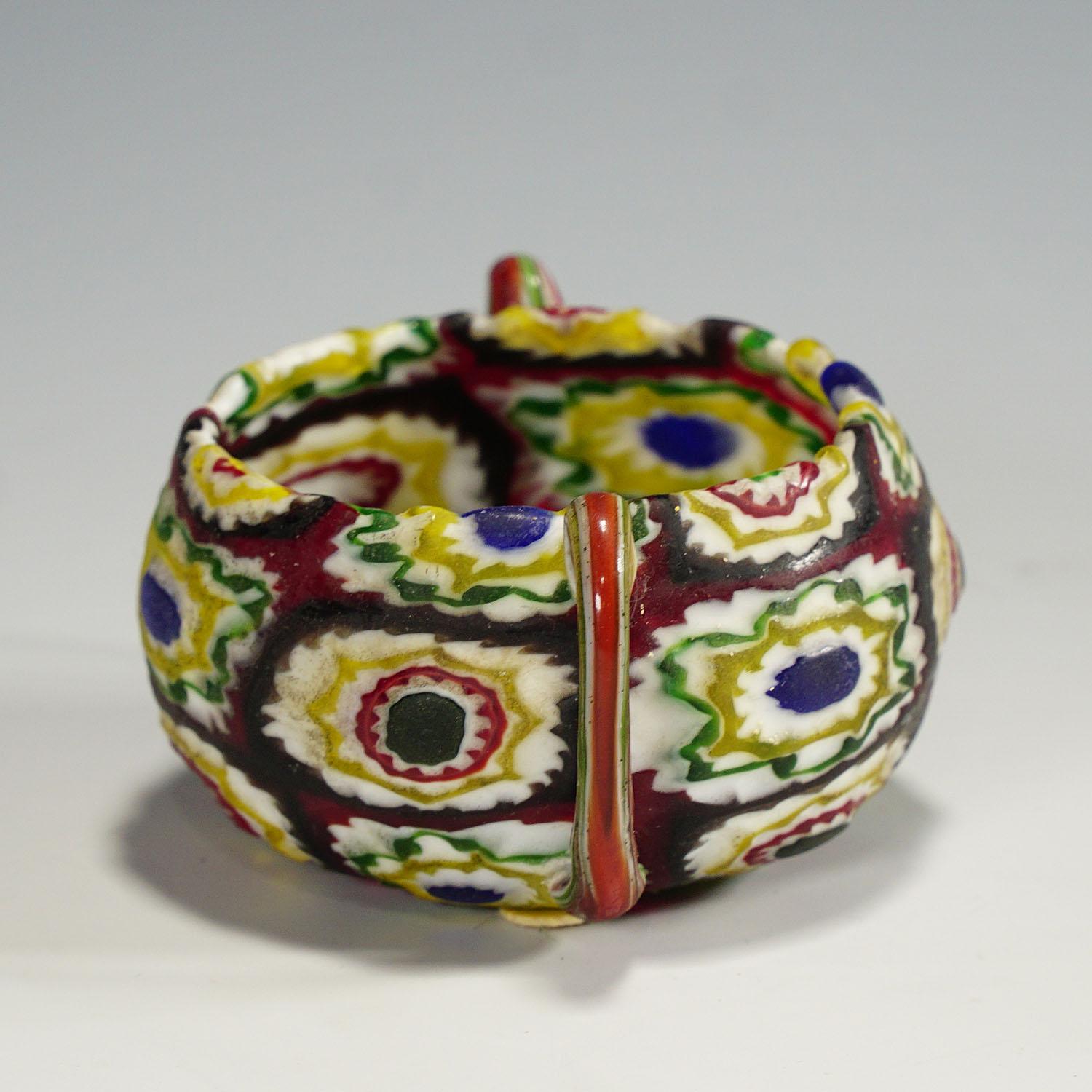 Fratelli Toso Millefiori Murrine Glass Handeled Bowl, Murano circa 1920 In Good Condition For Sale In Berghuelen, DE