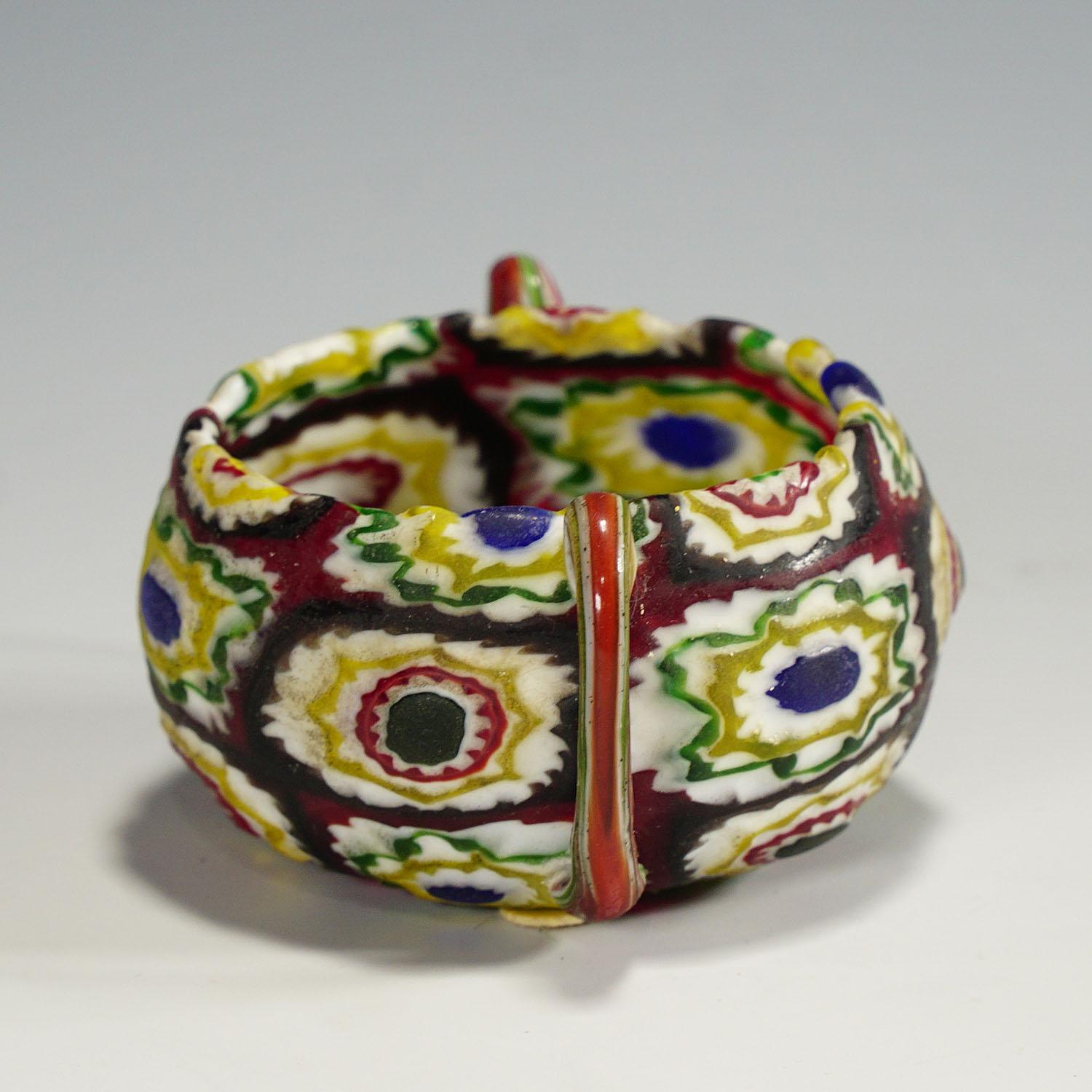 Fatto a mano Ciotola in vetro di Murano Millefiori di Fratelli Toso, Murano, circa 1920 in vendita