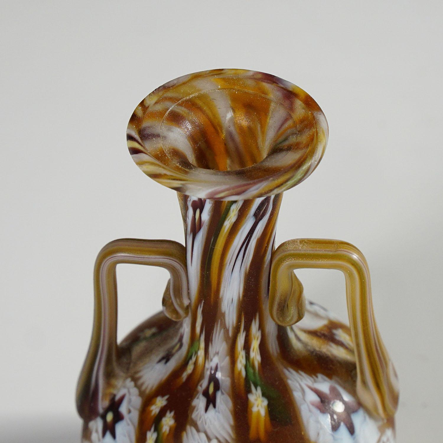 Fratelli Toso Millefiori Murrine Vase Brown and White, Murano Early 20th Century In Good Condition For Sale In Berghuelen, DE