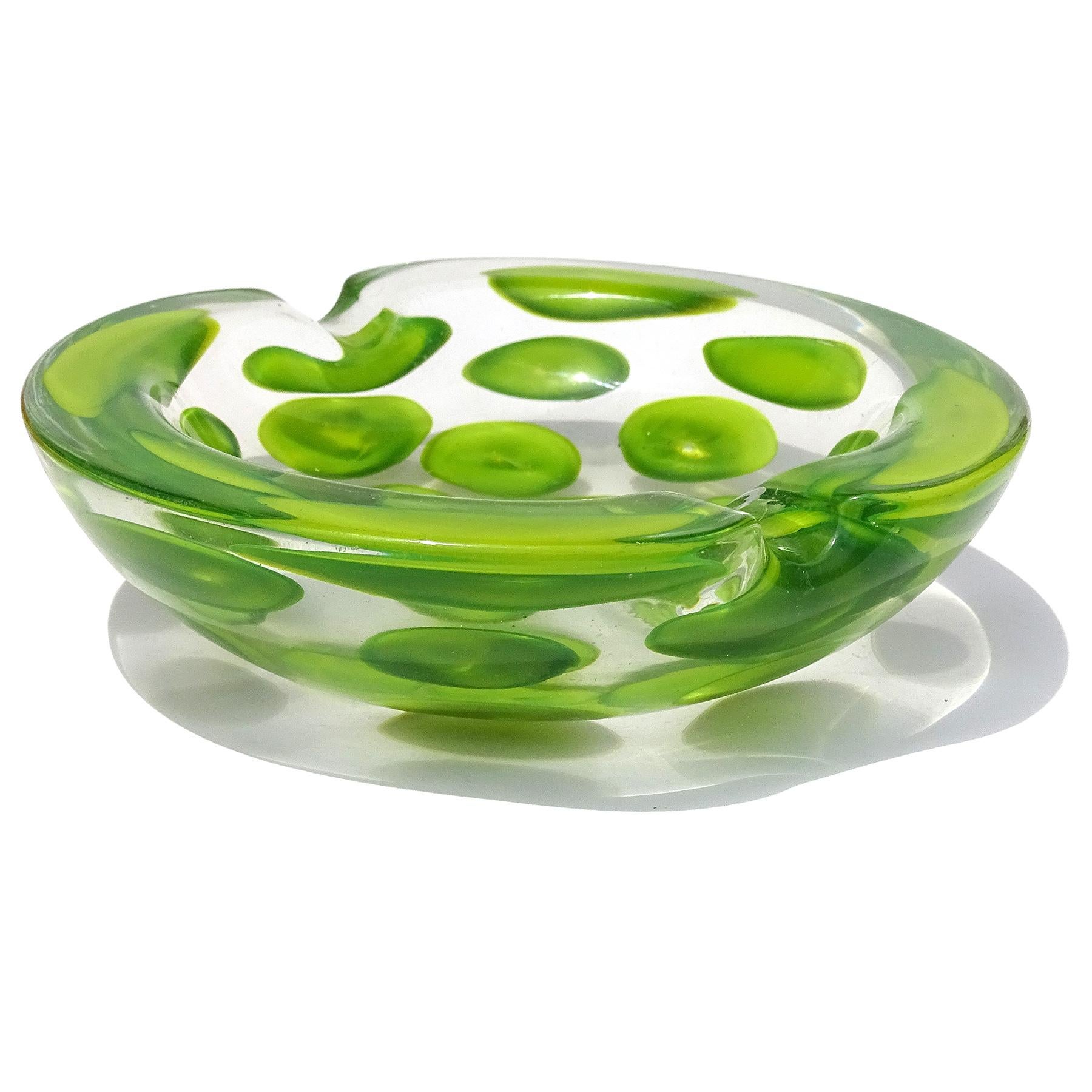 Mid-Century Modern Fratelli Toso Murano Apple Green Spots A Pentoni Italian Art Glass Bowl Ashtray