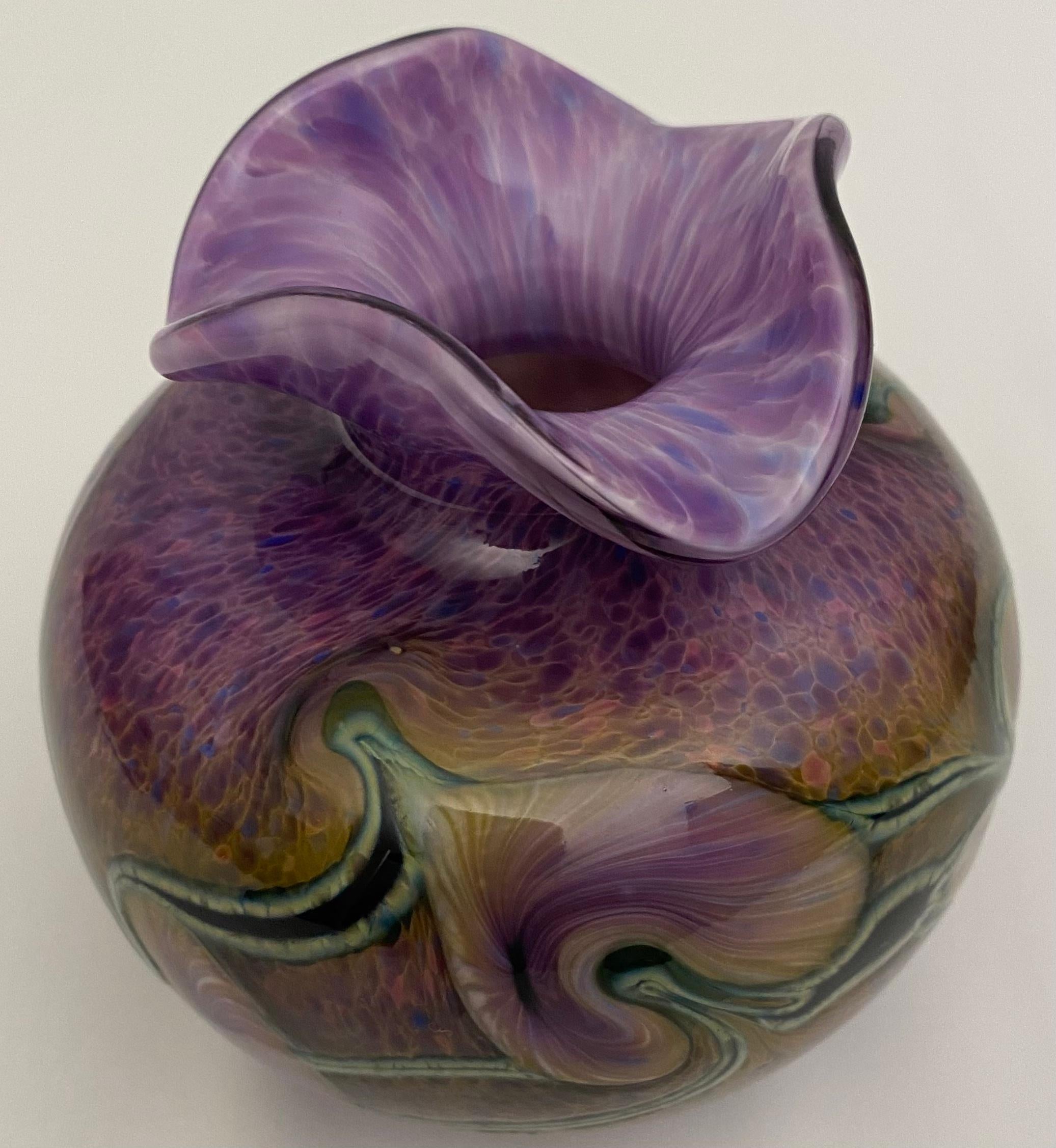 Hand-Crafted Fratelli Toso Murano Art Glass Decorative Object Swirl Design, Signed For Sale