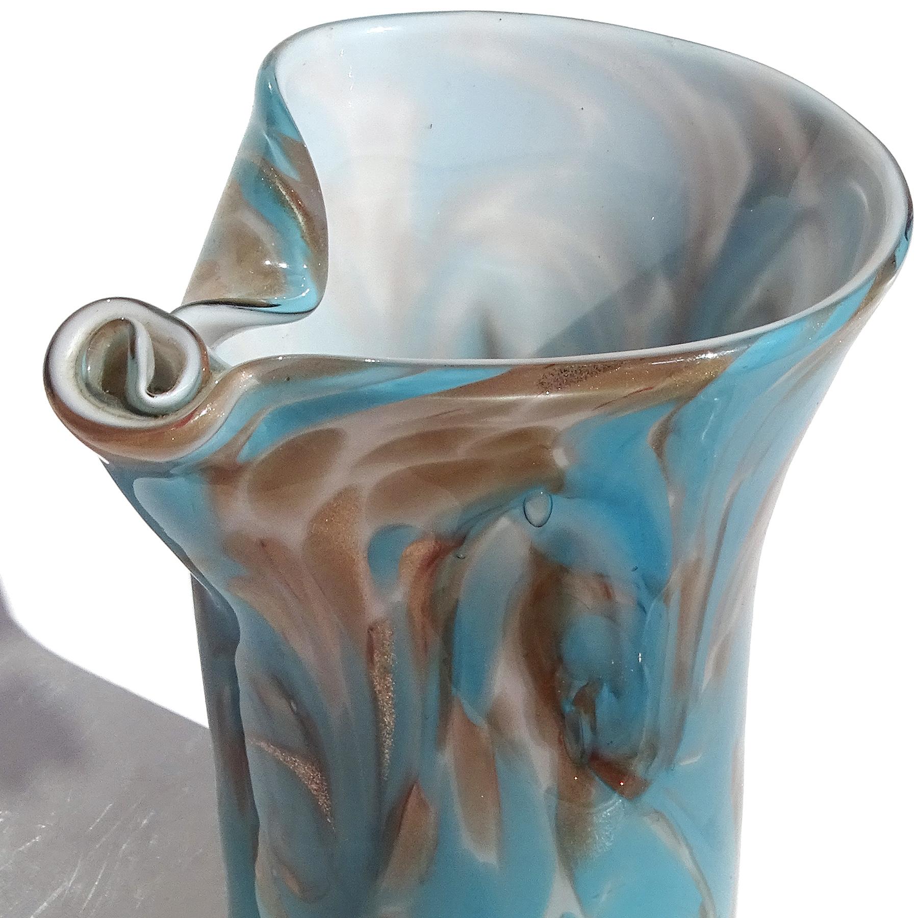 Mid-Century Modern Vase à fleurs en verre d'art italien Fratelli Toso Murano bleu aventurine tourbillonnant des nuages en vente