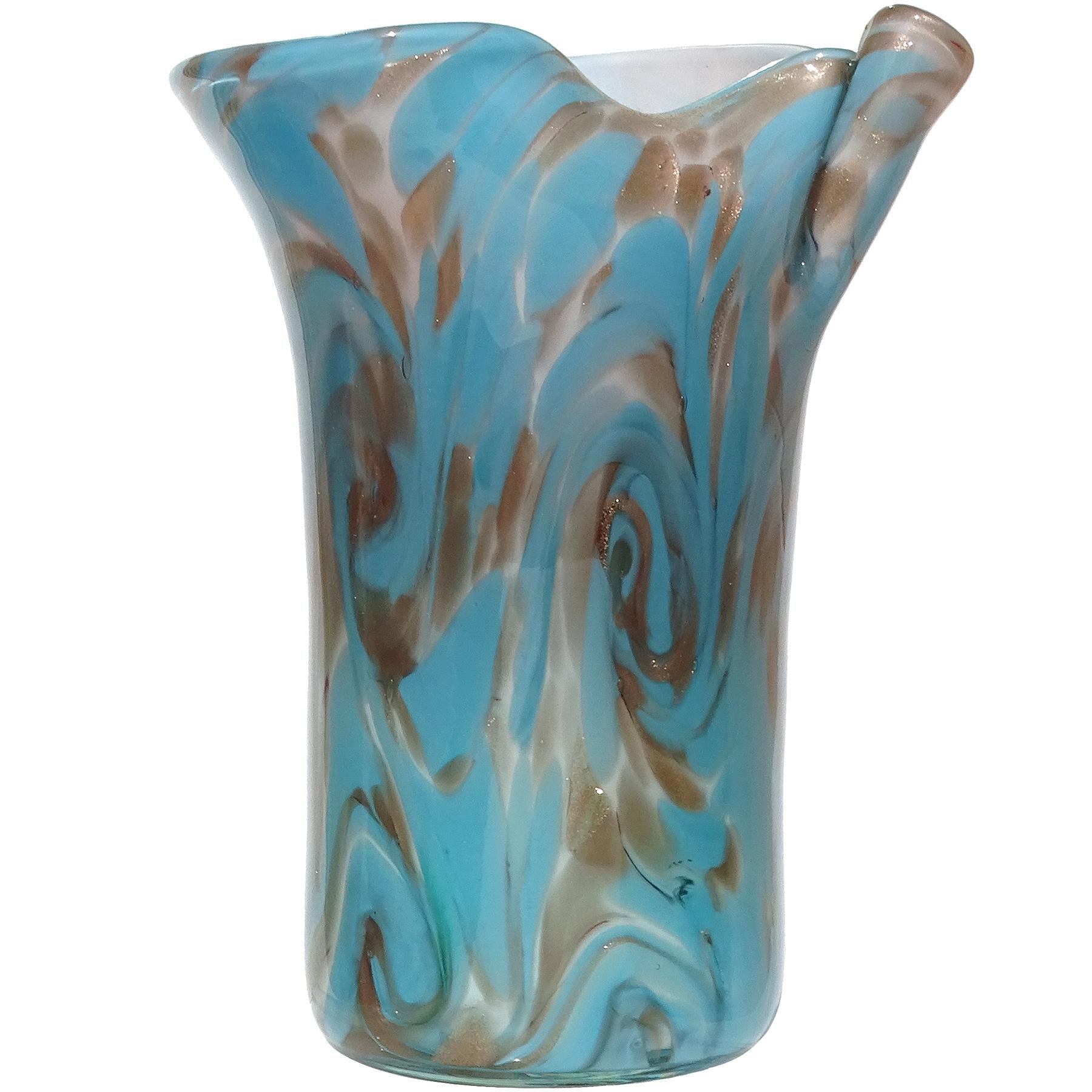 Fait main Vase à fleurs en verre d'art italien Fratelli Toso Murano bleu aventurine tourbillonnant des nuages en vente