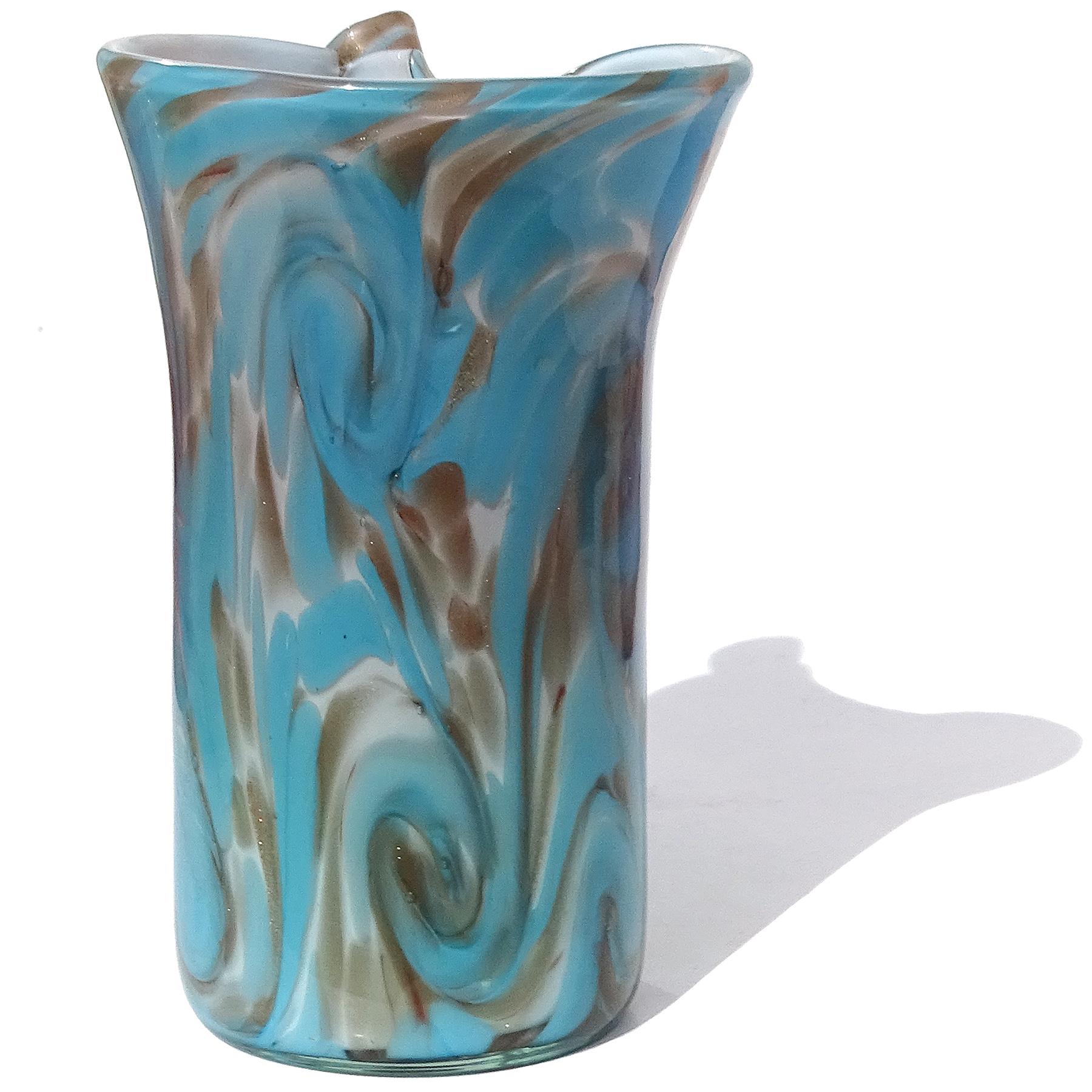 20ième siècle Vase à fleurs en verre d'art italien Fratelli Toso Murano bleu aventurine tourbillonnant des nuages en vente