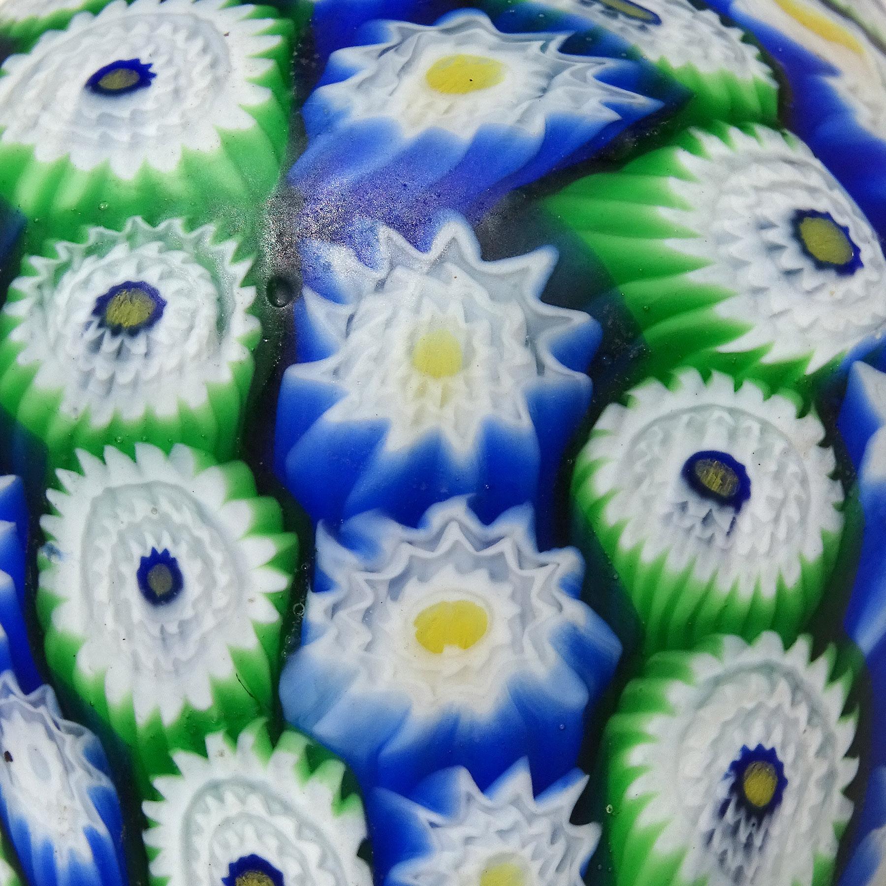 Fratelli Toso Murano Blue Green Millefiori Antique Italian Art Glass Flower Vase In Good Condition For Sale In Kissimmee, FL