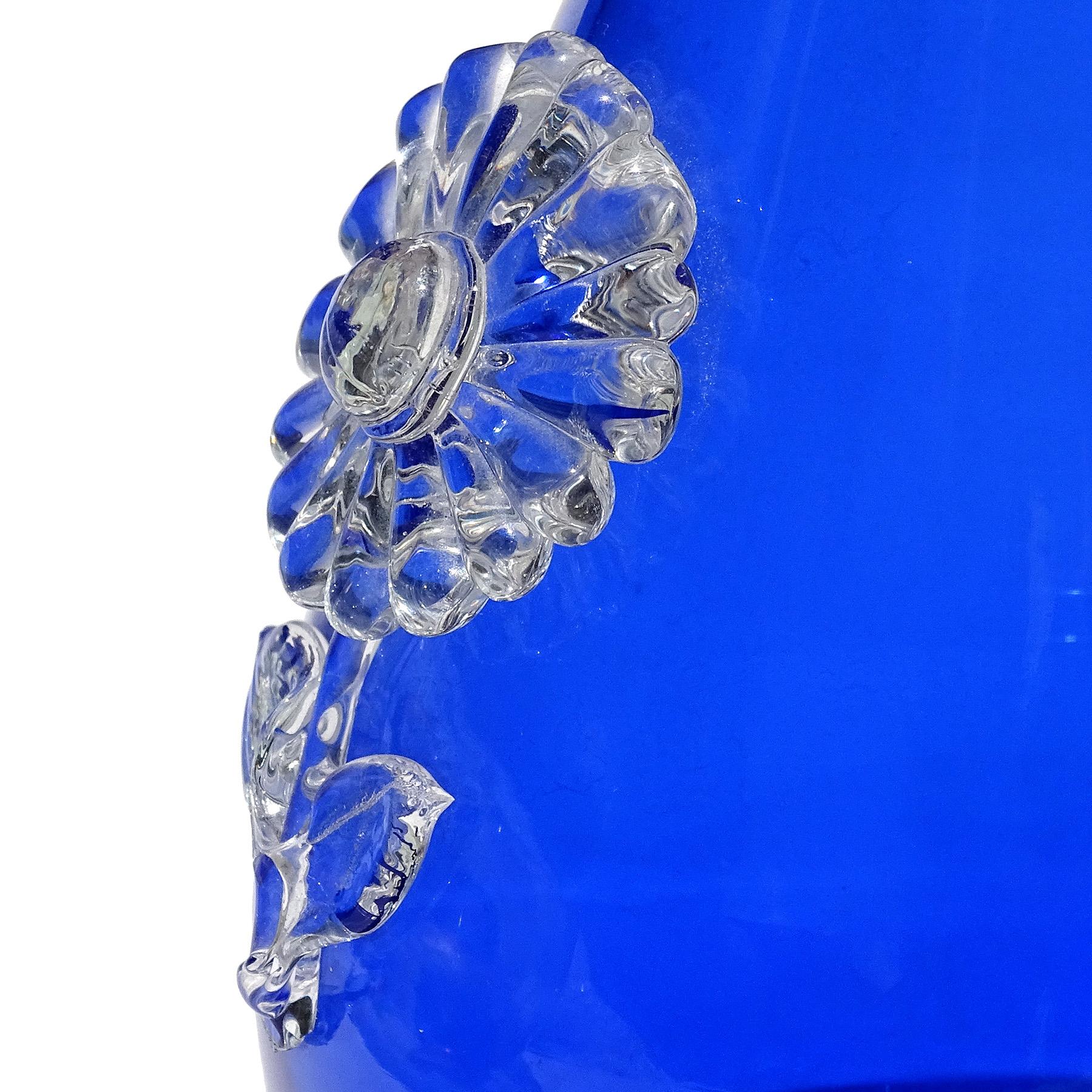 Fratelli Toso Murano Cobalt Blue Applied Clear Flower Italian Art Glass Vase In Good Condition For Sale In Kissimmee, FL