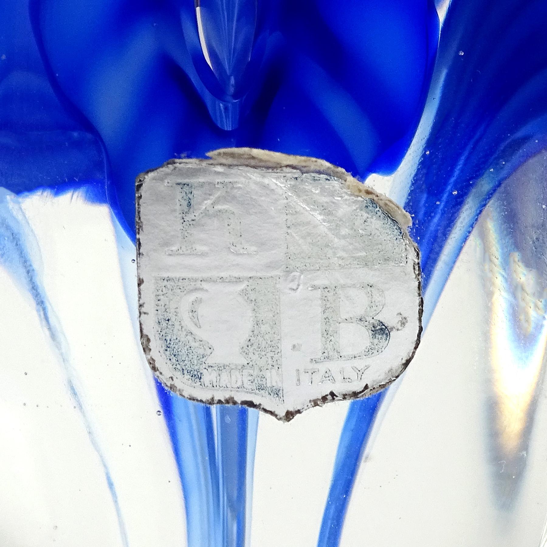 Kobaltblauer Briefbeschwerer aus italienischem Murano-Kunstglas von Fratelli Toso mit Blumen im Zustand „Gut“ im Angebot in Kissimmee, FL