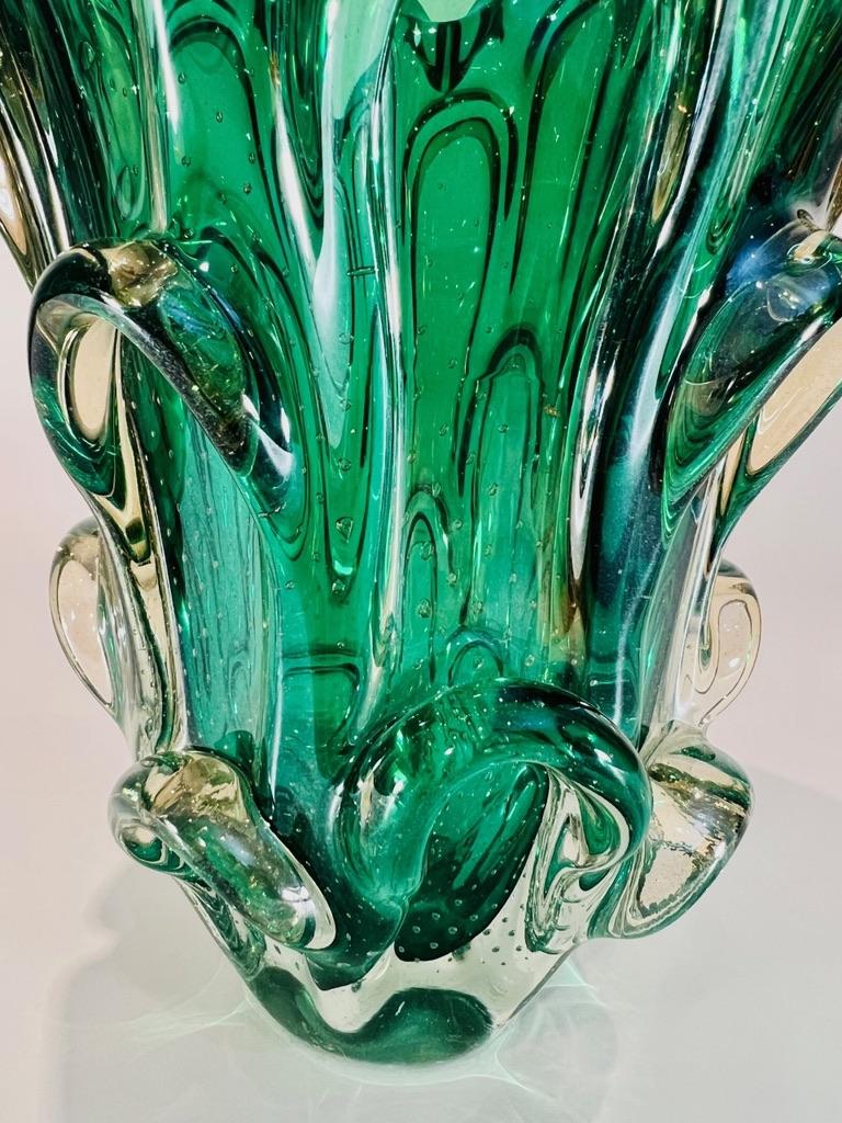 Other Fratelli Toso Murano glass green iridescent circa 1950 vase. For Sale