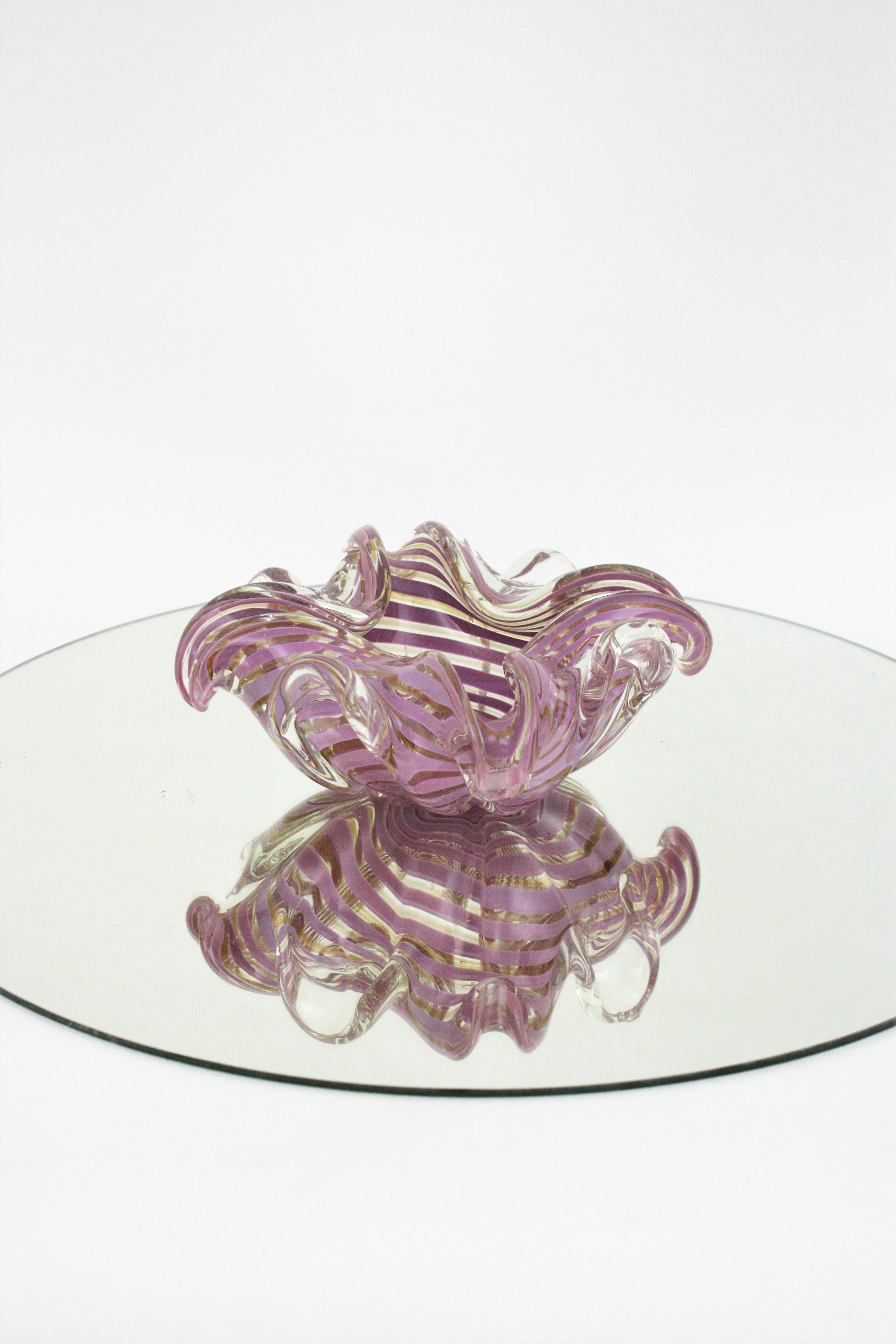 Fratelli Toso Murano Glass Lilac Swirl Ribbons & Gold Dust Large Bowl / Ashtray Bon état - En vente à Barcelona, ES