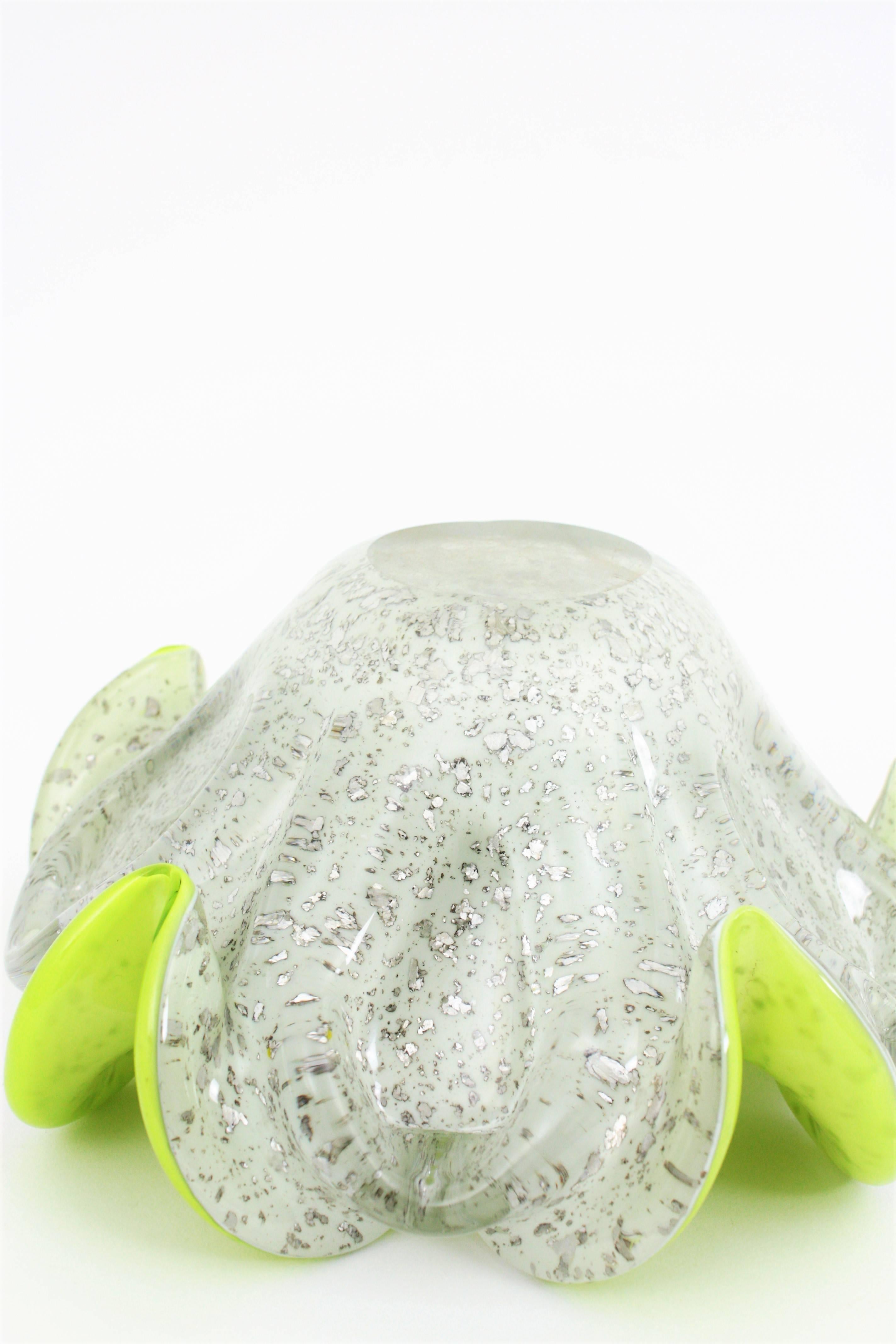 Fratelli Toso Murano Green White Silver Flecks Italian Art Glass Bowl 4