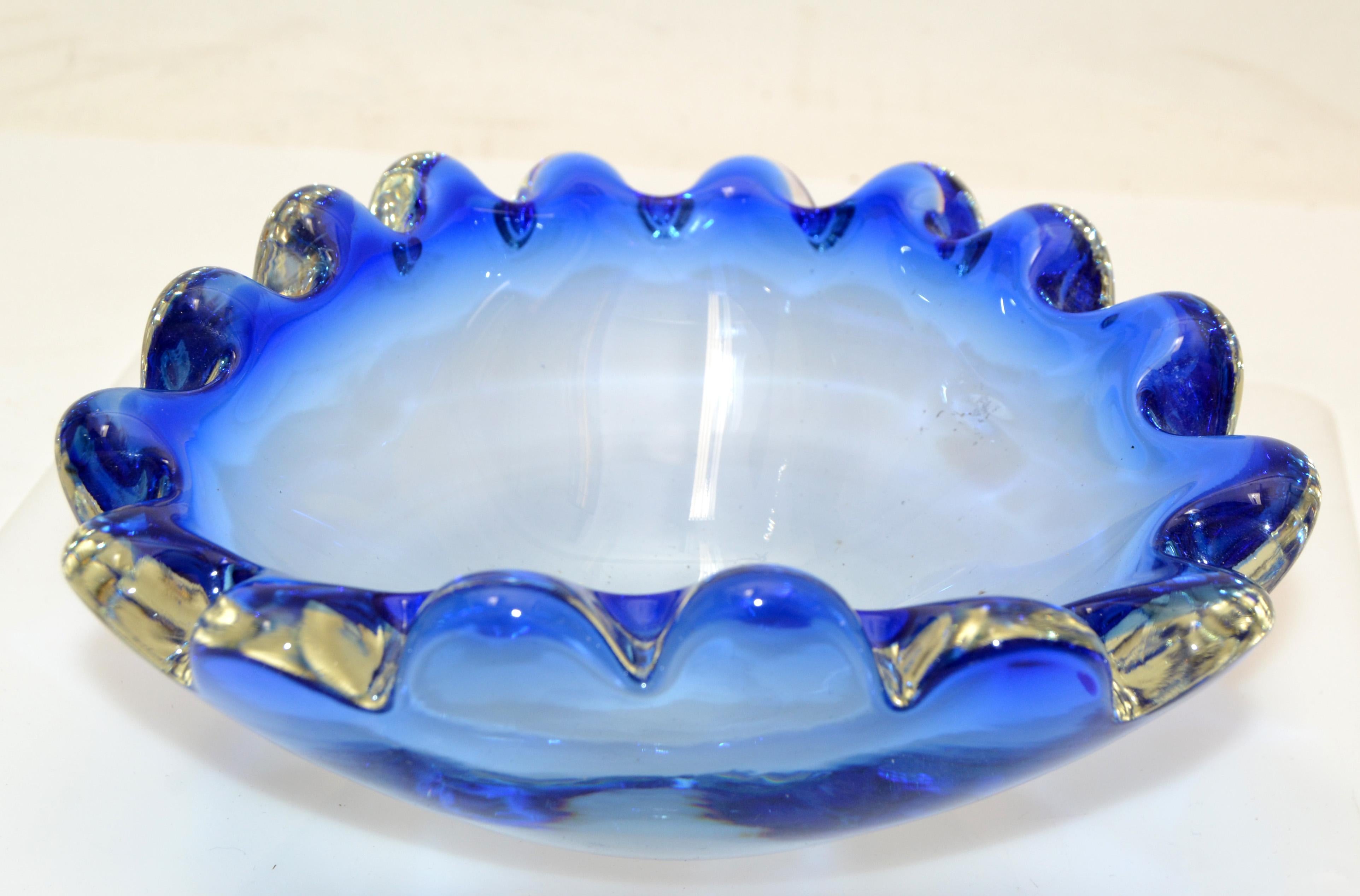 Fratelli Toso Murano Italian Art Glass Decorative Bowl In Good Condition For Sale In Miami, FL