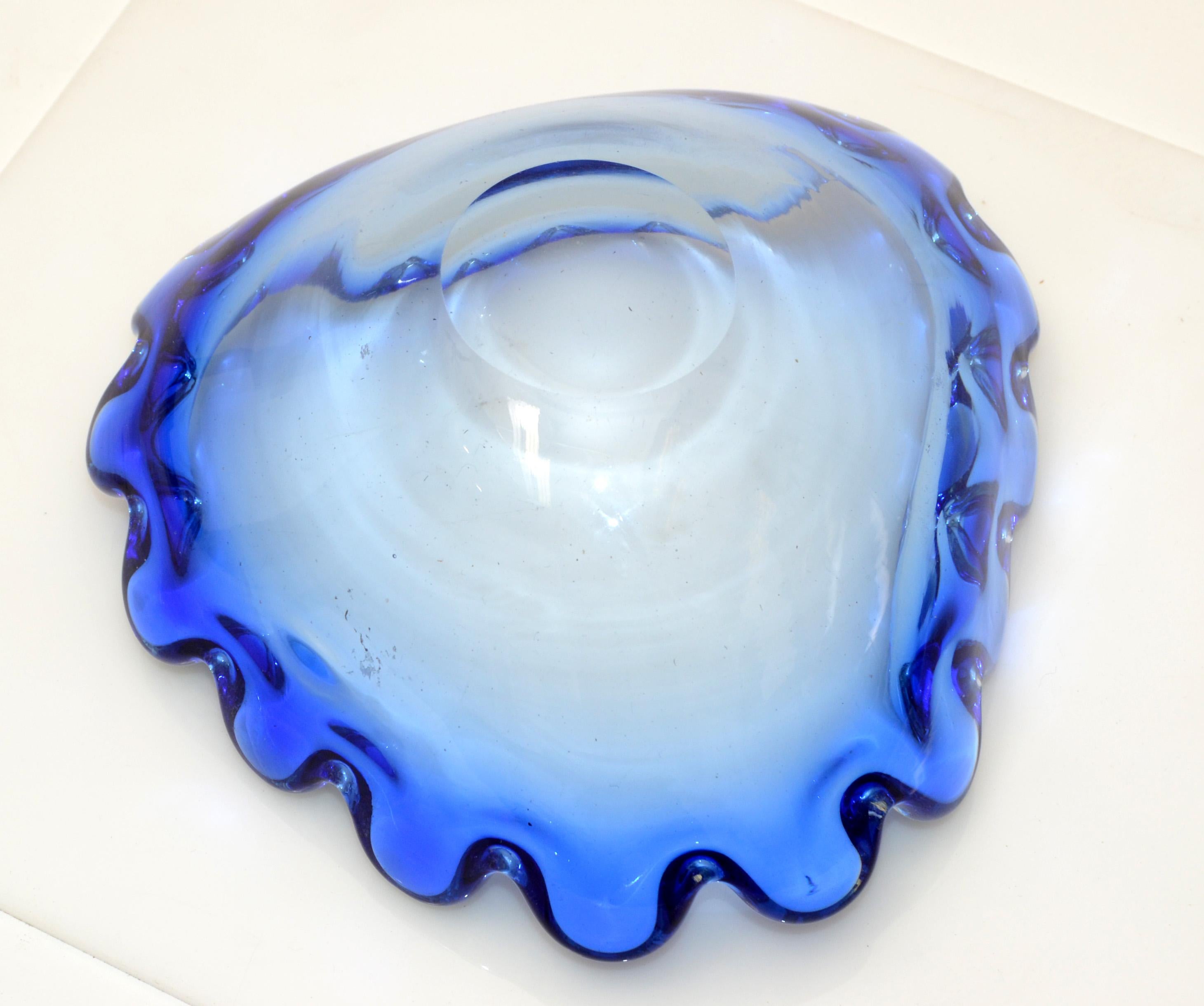 Blown Glass Fratelli Toso Murano Italian Art Glass Decorative Bowl For Sale