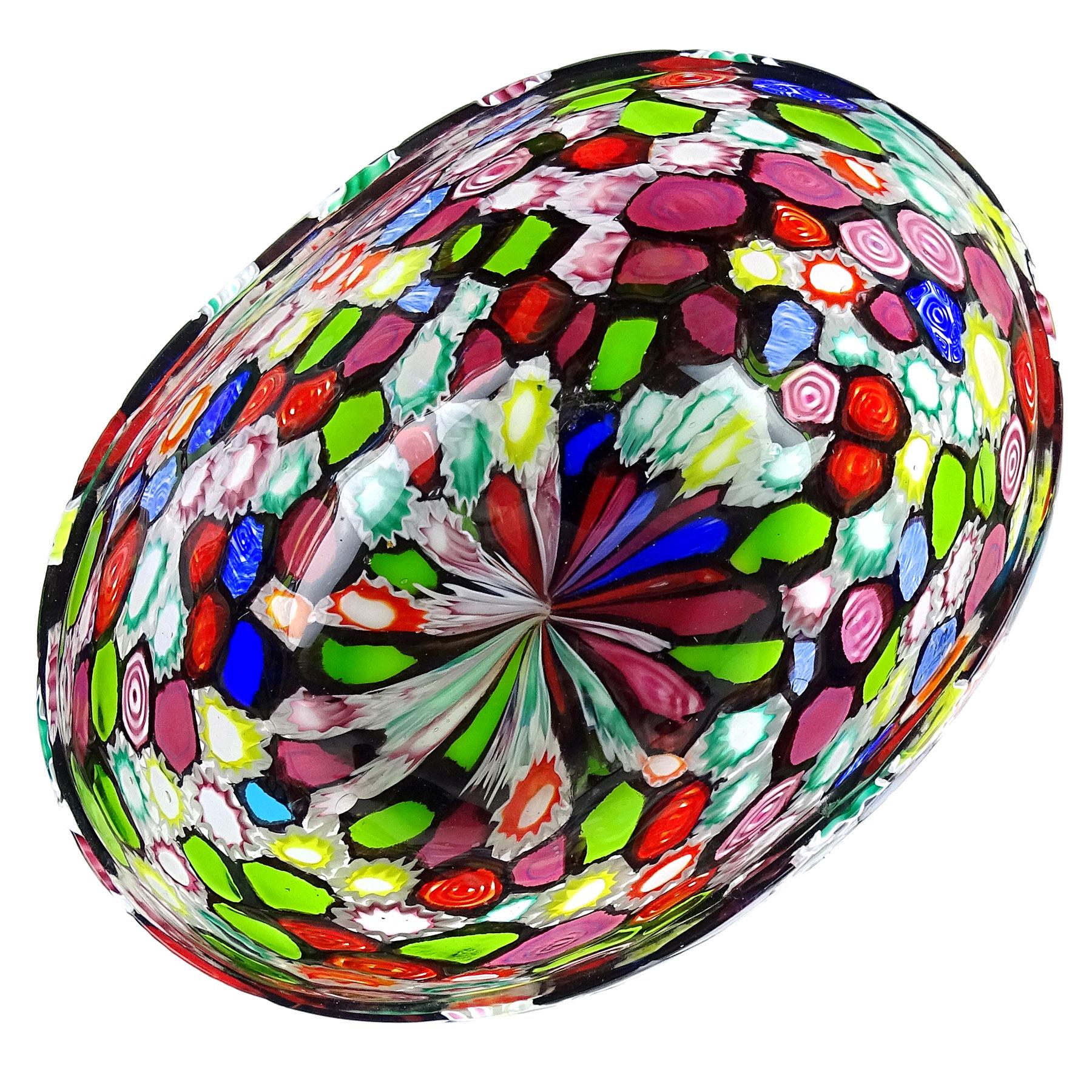 20ième siècle Bol en verre d'art italien Fratelli Toso Murano Millefiori avec mosaïque d'étoiles de fleurs en vente