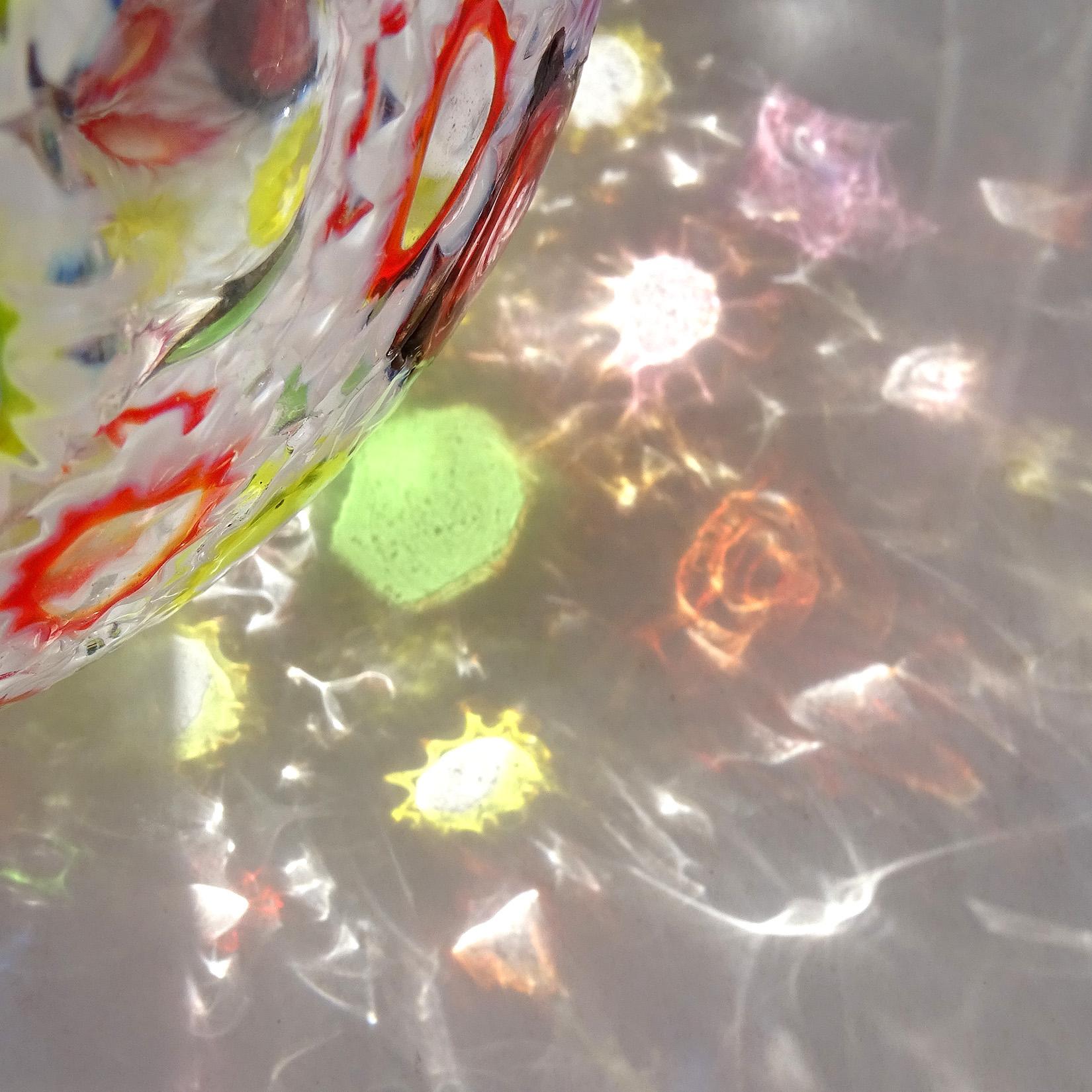 Pichet en verre d'art italien avec mosaïque d'étoiles de fleurs Millefiori de Murano de Fratelli Toso Bon état - En vente à Kissimmee, FL