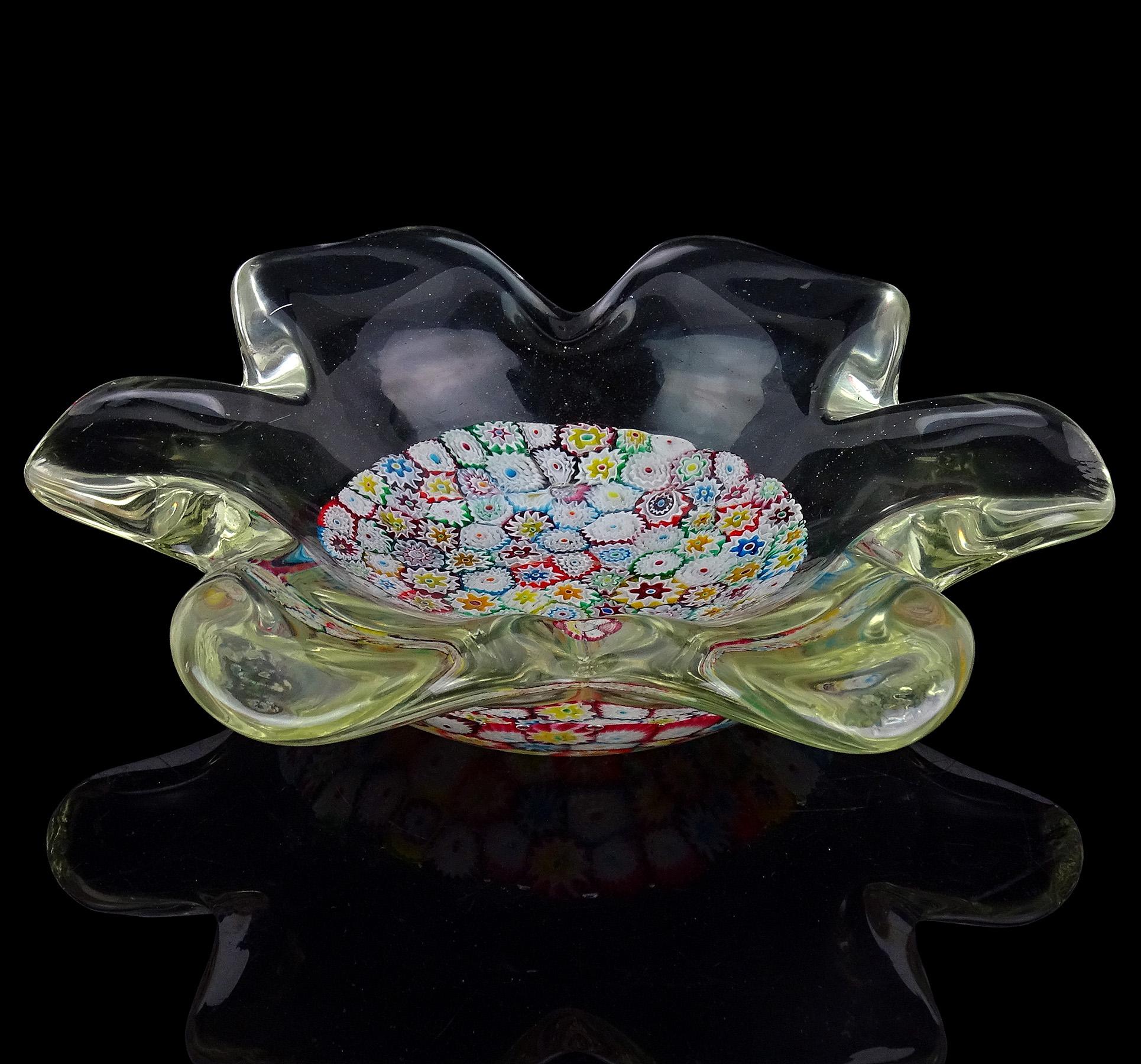 Fratelli Toso Murano Millefiori Mosaik Dekor Italienisch Art Glass Clear Flower Bowl im Zustand „Gut“ in Kissimmee, FL