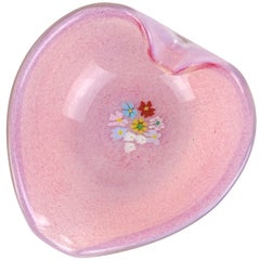 Fratelli Toso Murano Millefiori Pink Opalescent Italian Art Glass Heart Bowl (bol en forme de coeur en verre d'art italien)