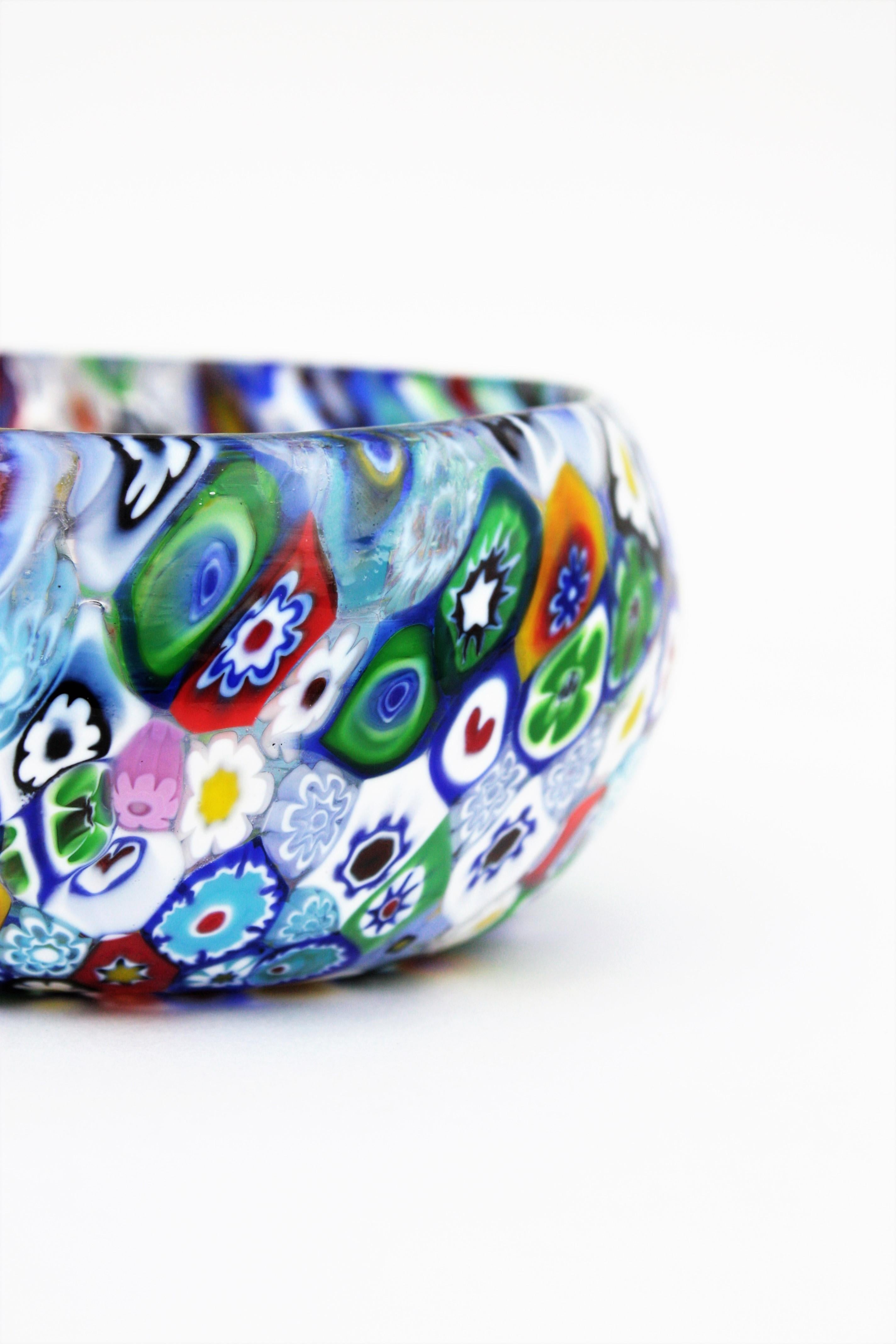 Murano Fratelli Toso Murrine Multi Color Italian Art Glass Bowl, 1950s For Sale 5