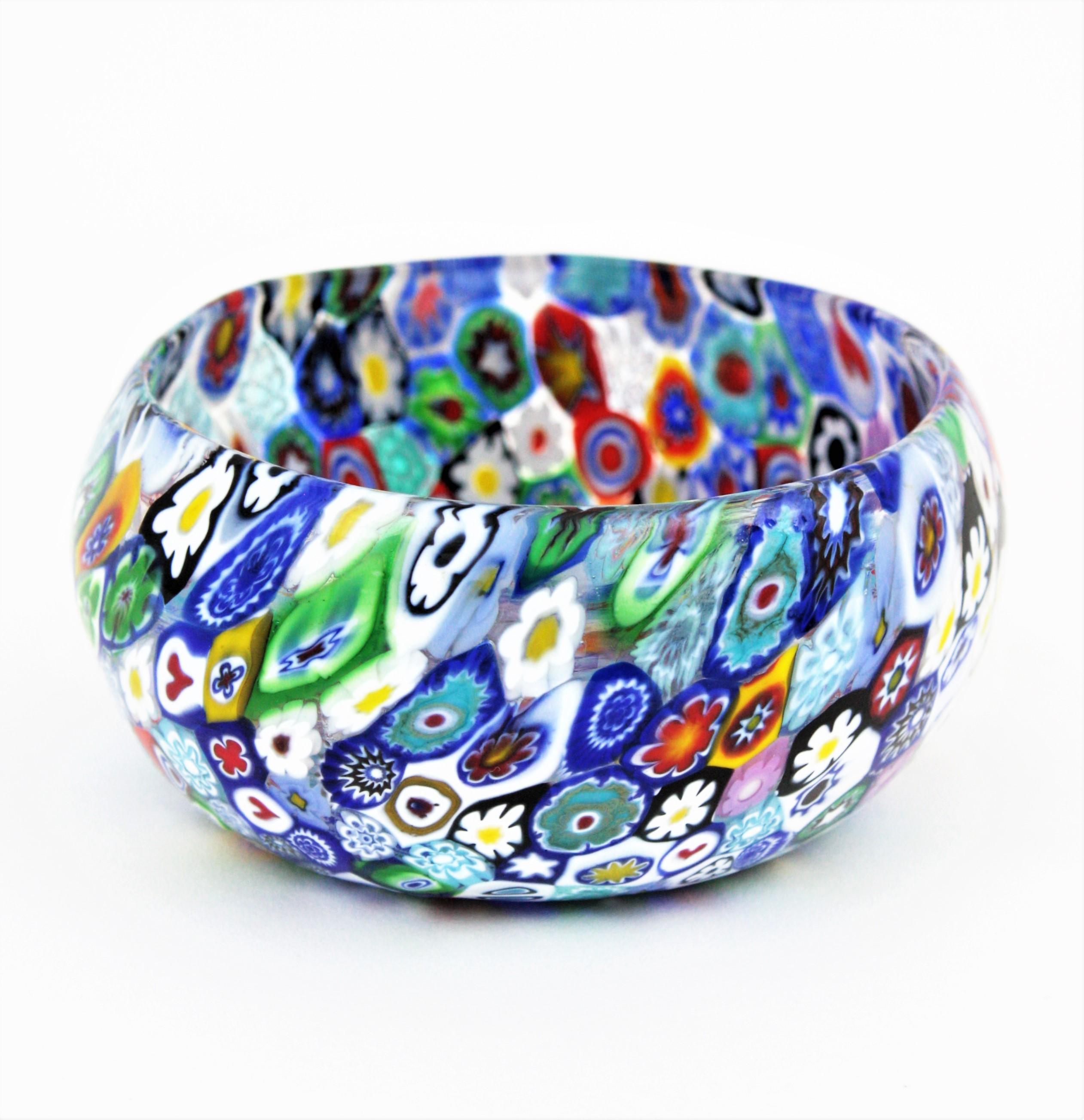 Murano Fratelli Toso Murrine Multi Color Italian Art Glass Bowl, 1950s For Sale 6