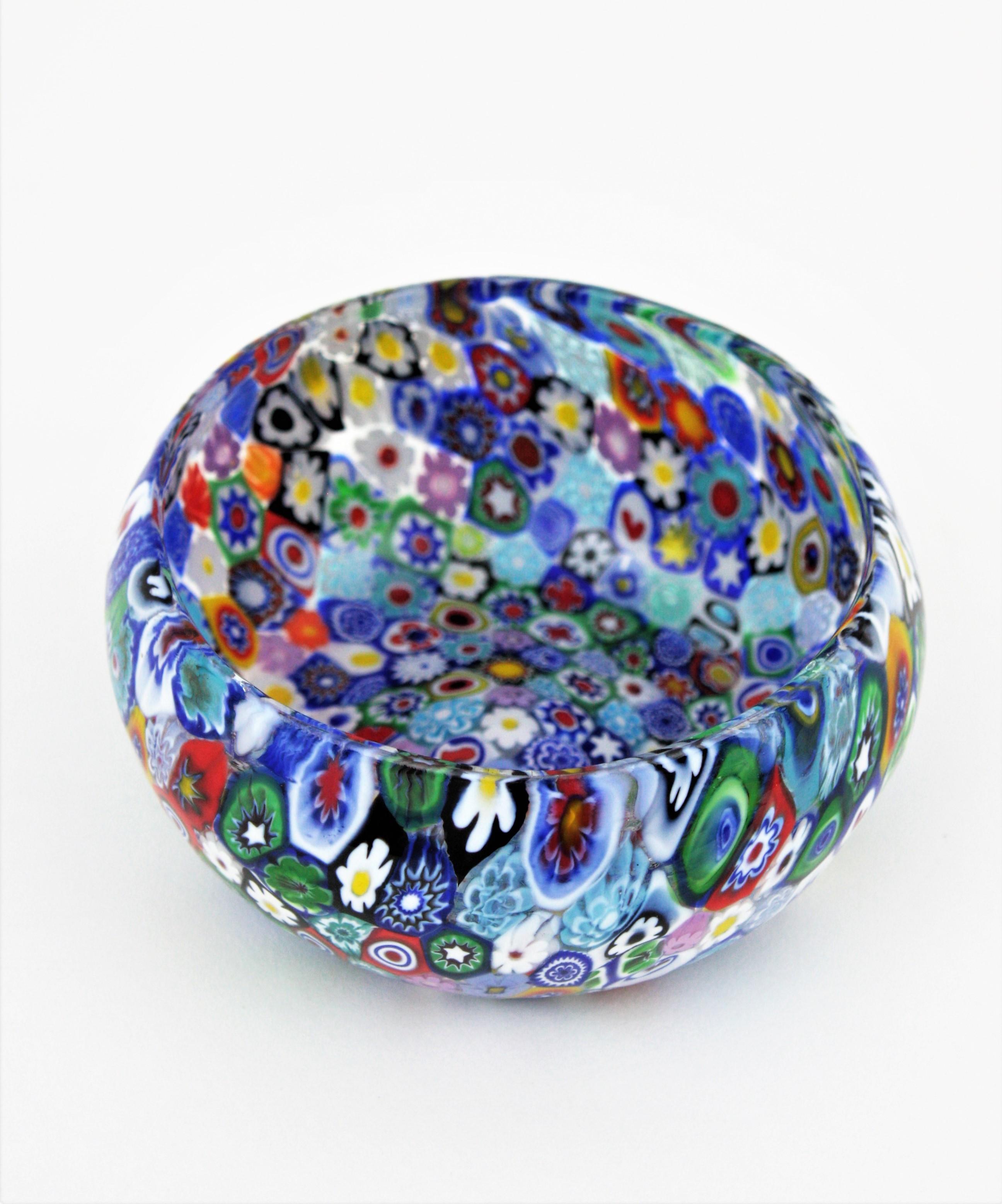 Murano Fratelli Toso Murrine Multi Color Italian Art Glass Bowl, 1950s For Sale 8