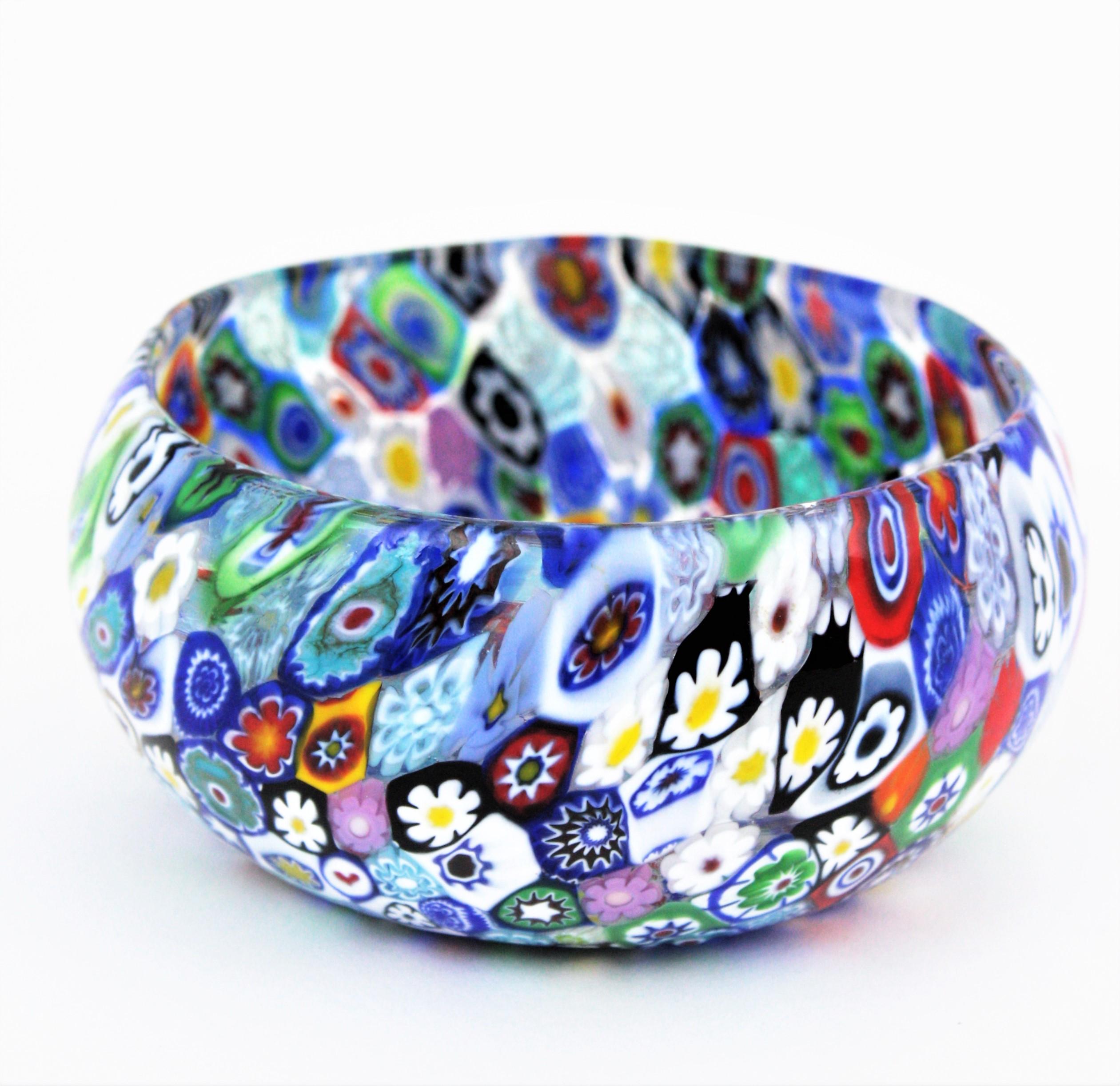 Murano Fratelli Toso Murrine Multi Color Italian Art Glass Bowl, 1950s For Sale 9