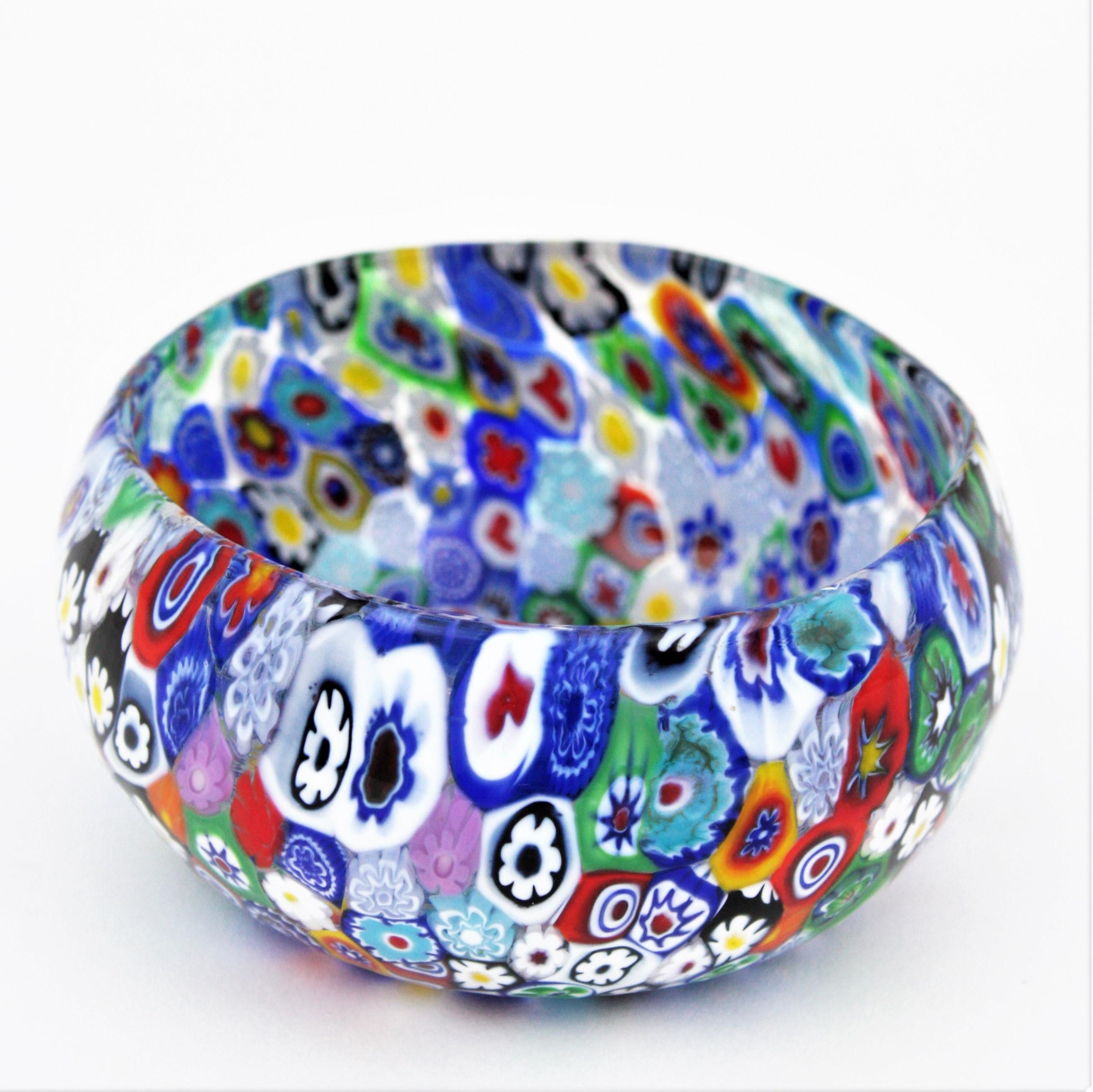 Murano Fratelli Toso Murrine Multi Color Italian Art Glass Bowl, 1950s For Sale 10