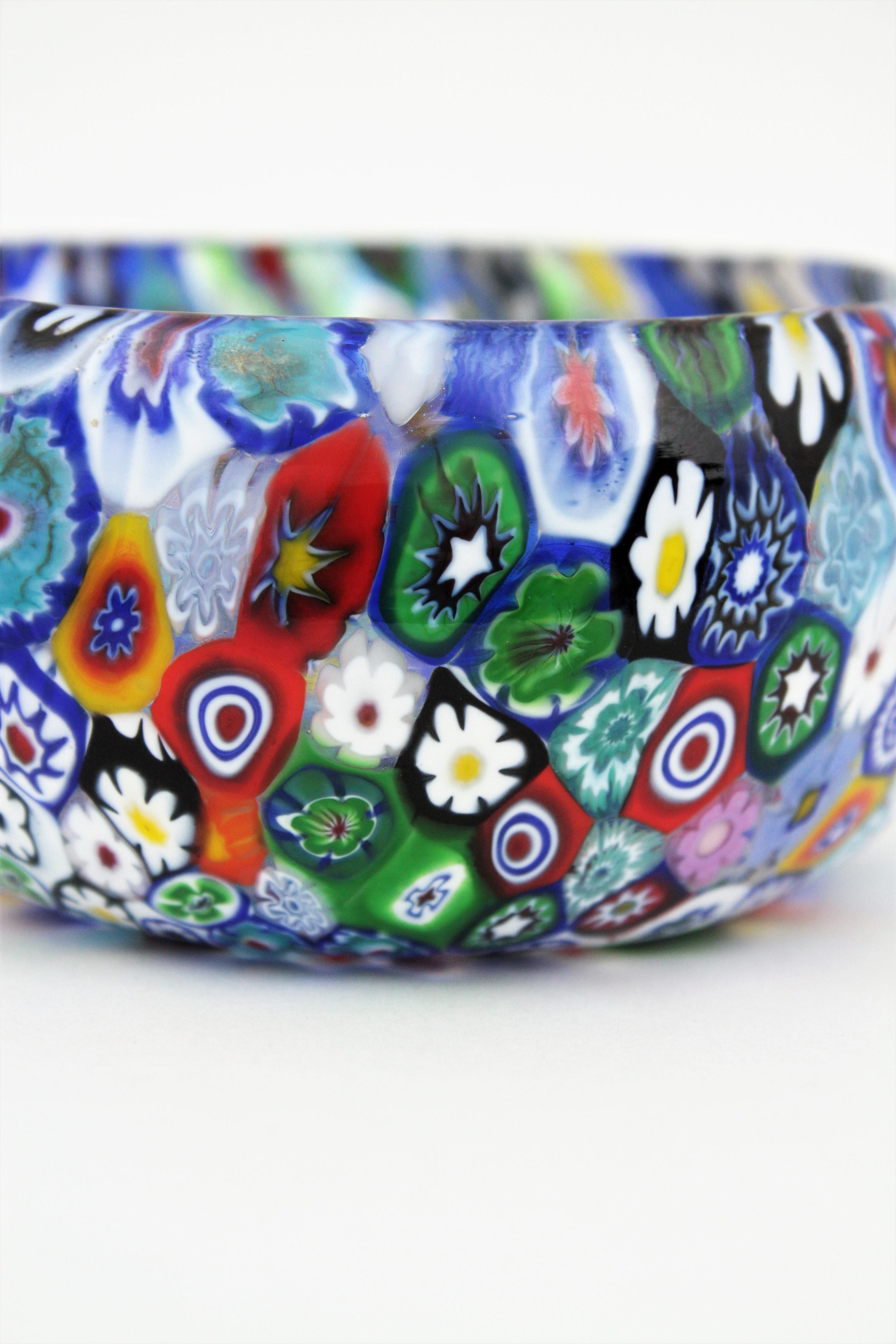 Murano Fratelli Toso Murrine Multi Color Italian Art Glass Bowl, 1950s In Excellent Condition For Sale In Barcelona, ES