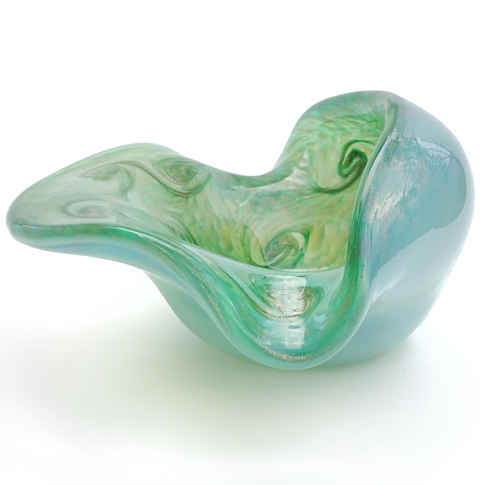 Hand-Crafted Fratelli Toso Murano Opal Green Aventurine Swirl Italian Art Glass Bowl Dish