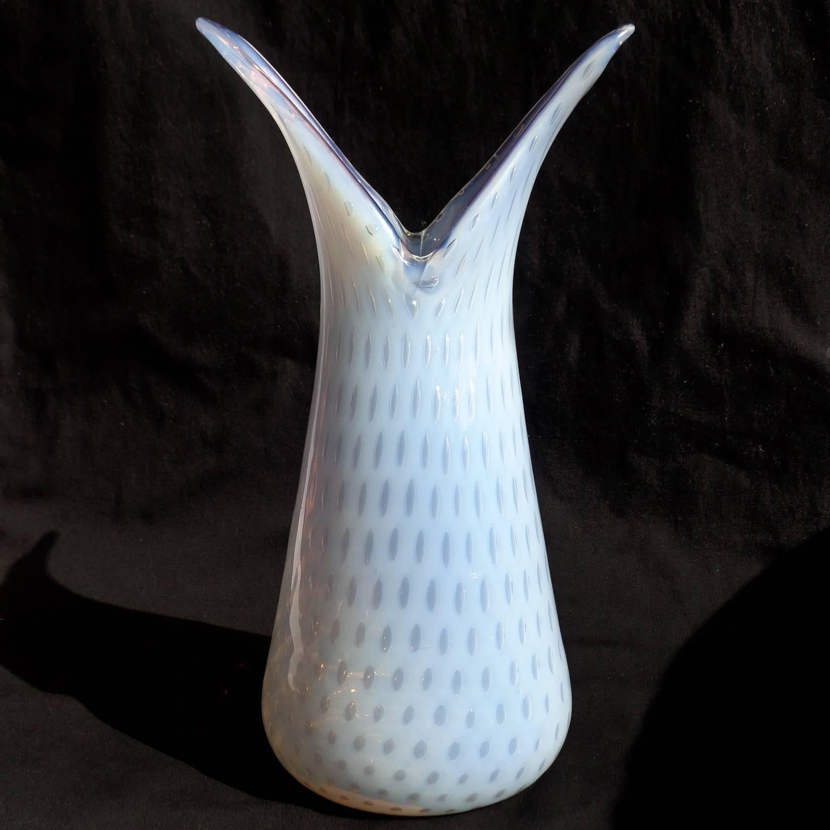 Space Age Fratelli Toso Murano Opalescent Lavender Bubbles Italian Art Glass Flower Vase For Sale