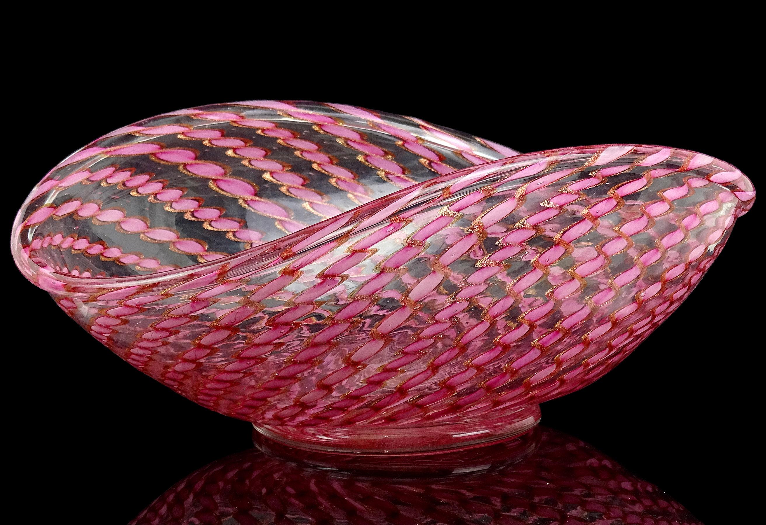 Mid-Century Modern Fratelli Toso Murano Pink Aventurine Ribbons Italian Art Glass Centerpiece Bowl For Sale