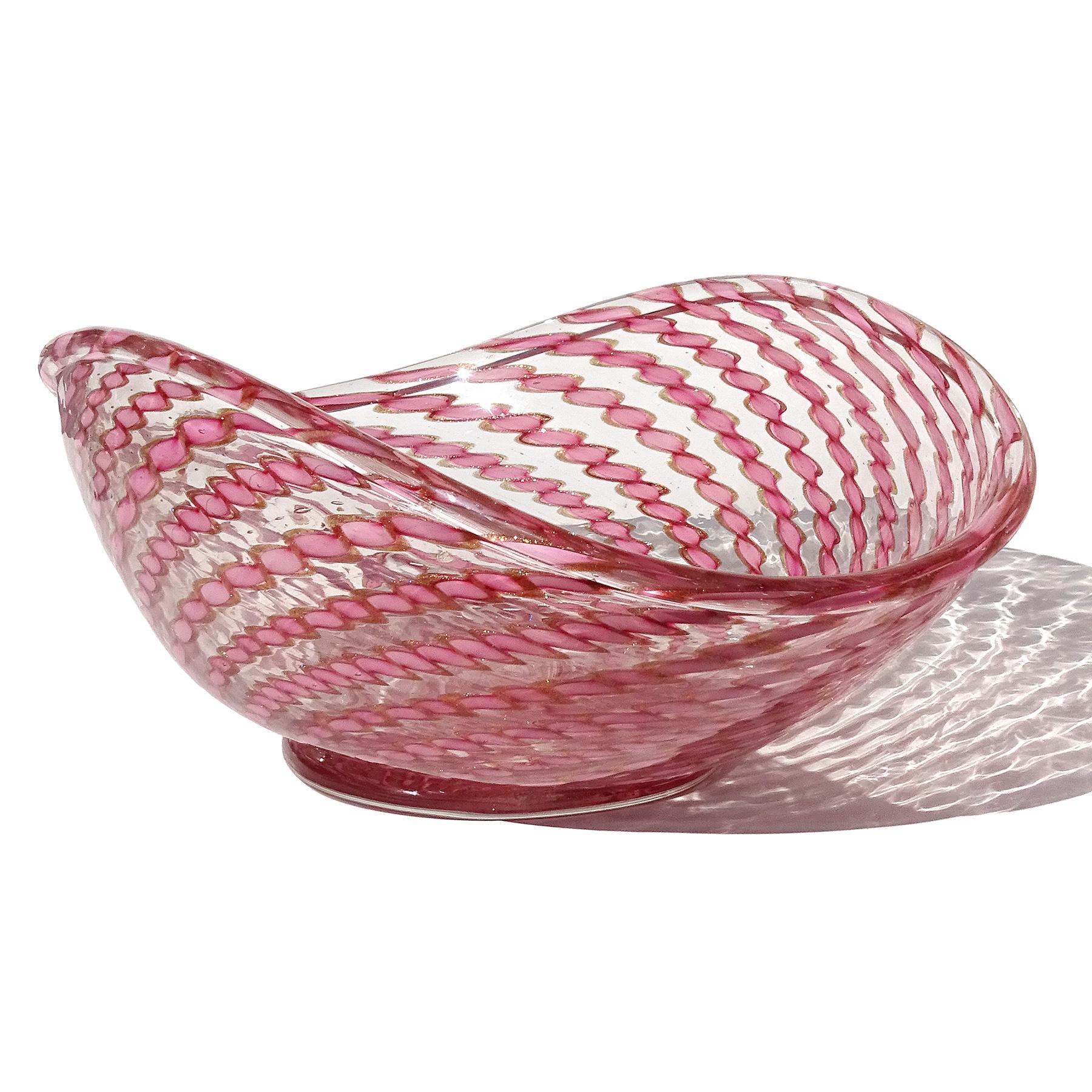 Hand-Crafted Fratelli Toso Murano Pink Aventurine Ribbons Italian Art Glass Centerpiece Bowl For Sale