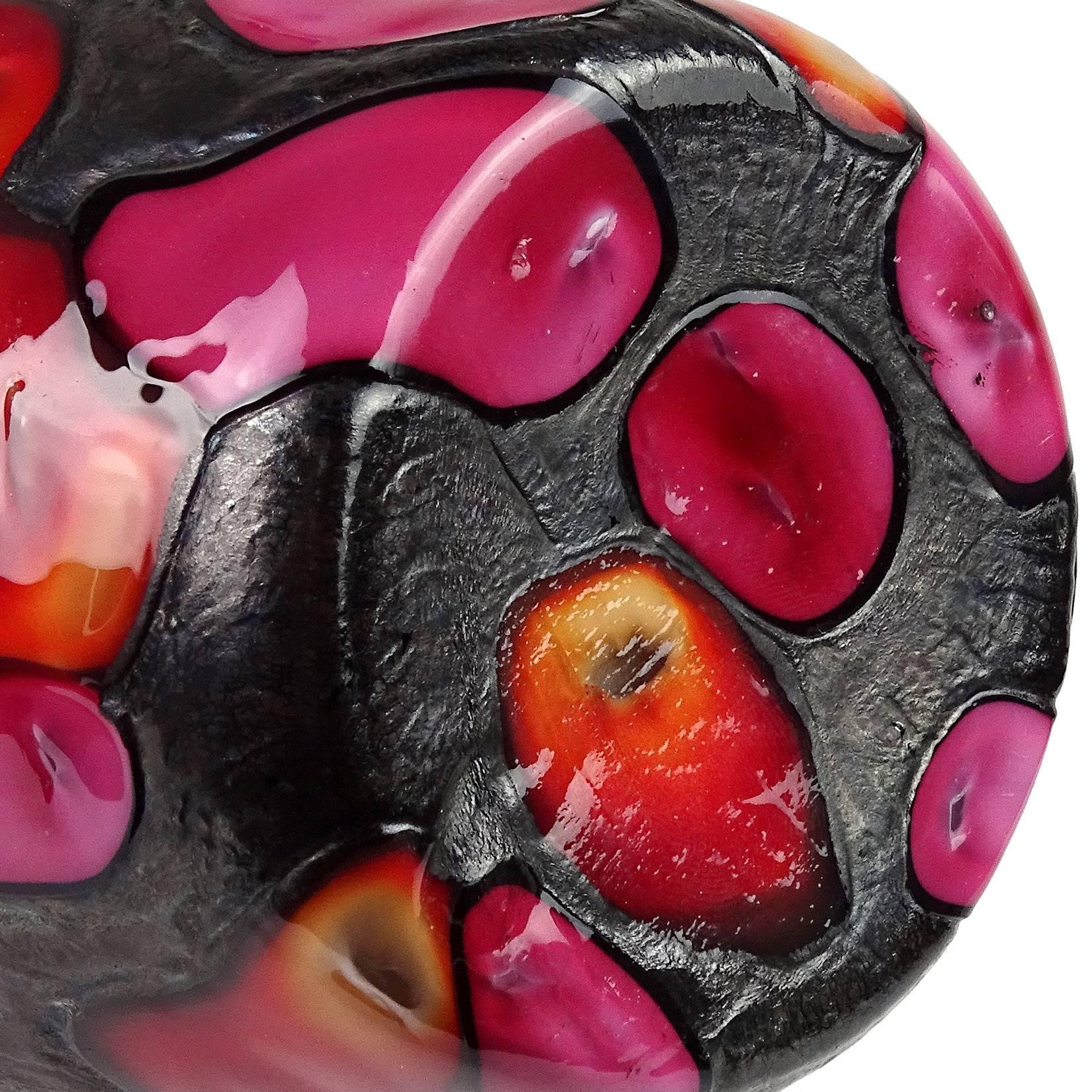 Fait main Carafe en verre d'art italien de Murano rose, rouge, orange et noir métallisé de Fratelli Toso en vente