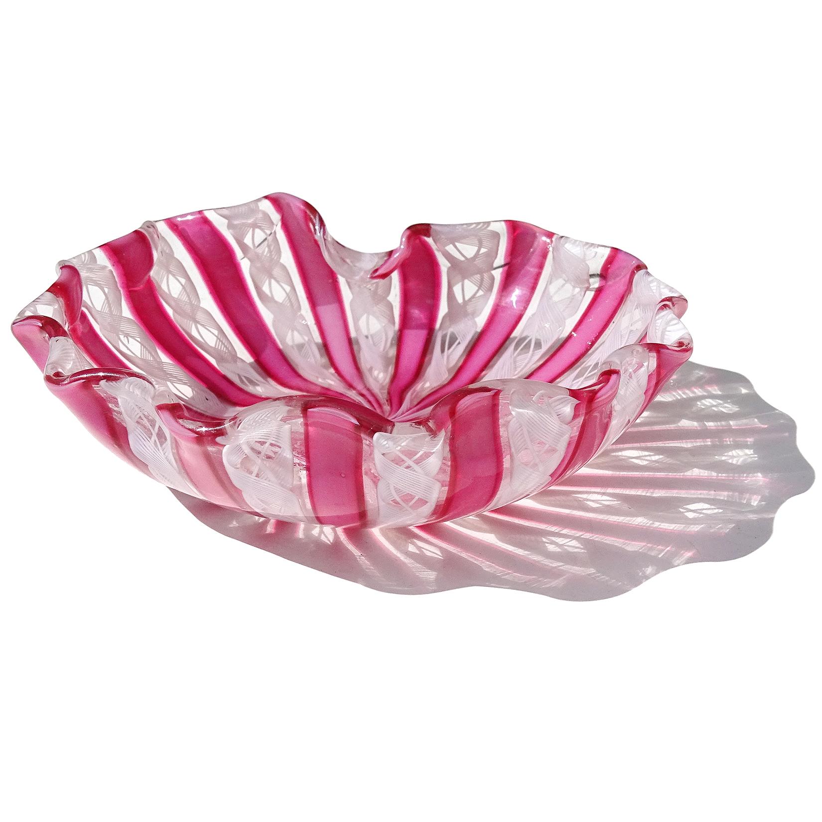 Hand-Crafted Fratelli Toso Murano Pink White Ribbons Italian Art Glass Decorative Dish Bowl For Sale