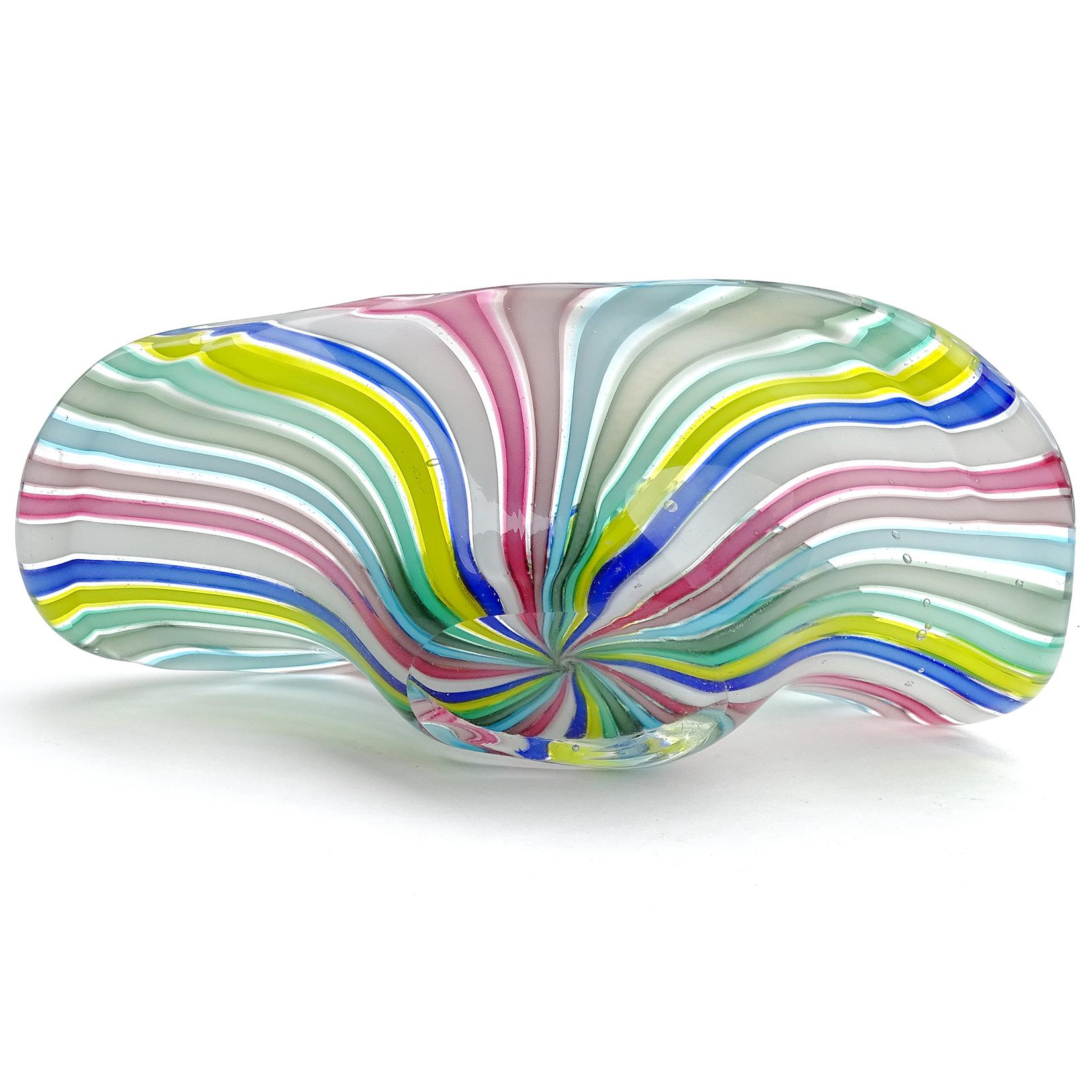 Fratelli Toso Murano Rainbow Colors Filigrana Ribbons Italian Art Glass Bowl In Good Condition In Kissimmee, FL