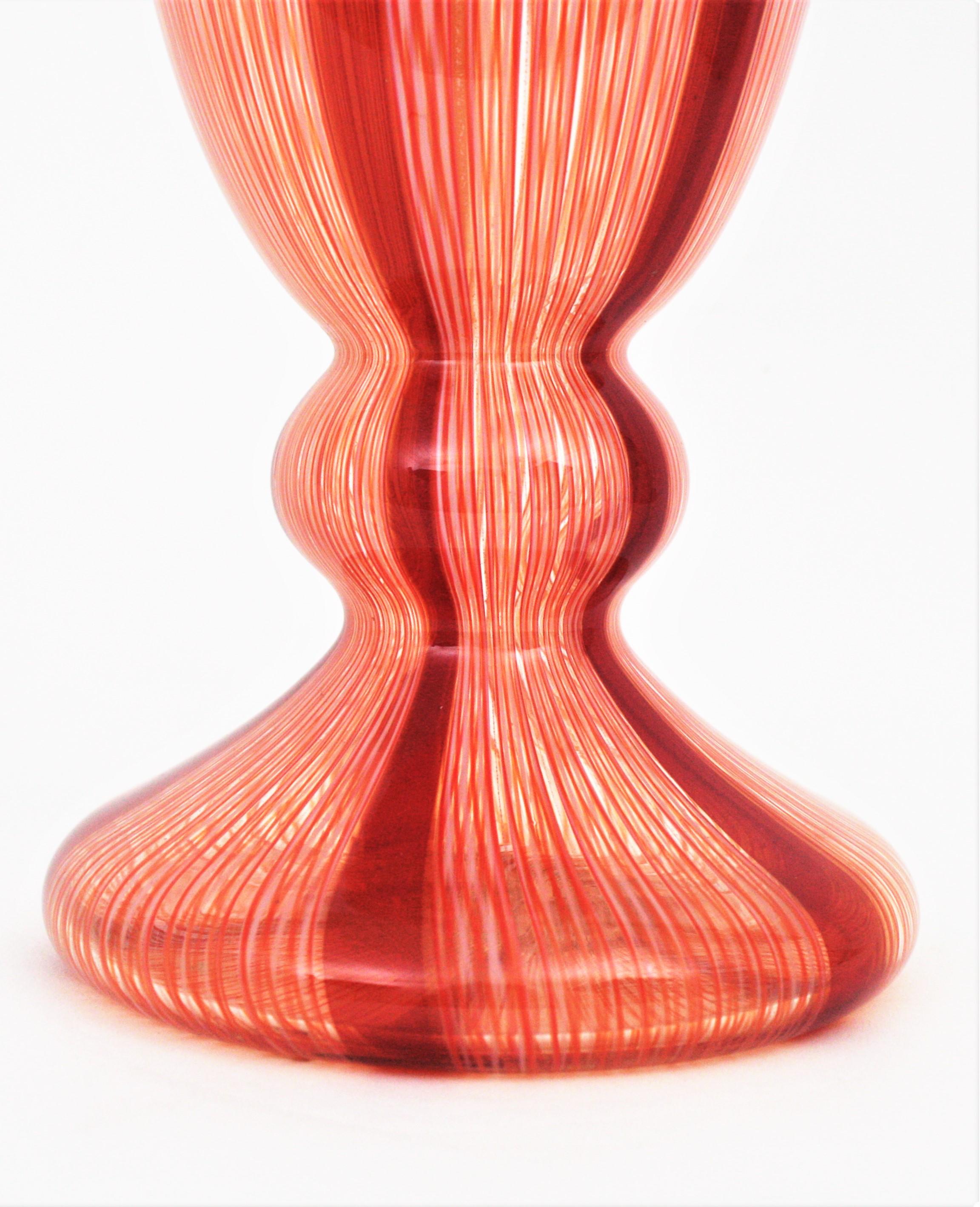 Fratelli Toso Murano Red and White Ribbons Large Art Glass Vase For Sale 3