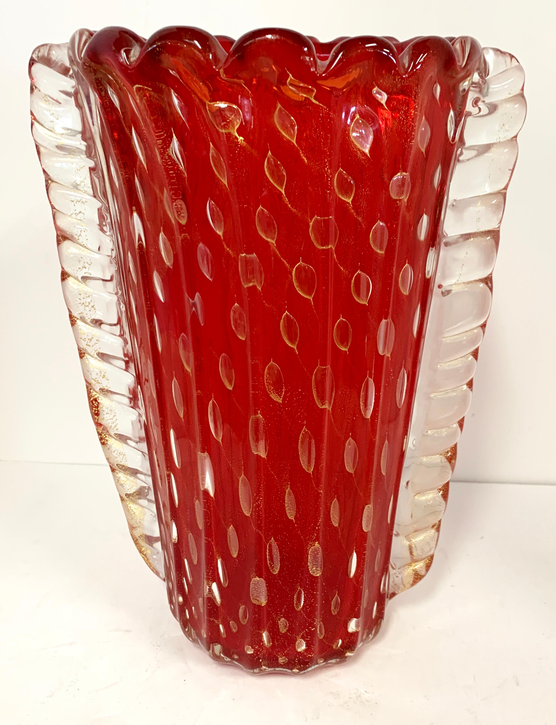 Hand-Crafted Fratelli Toso Murano Red Vase