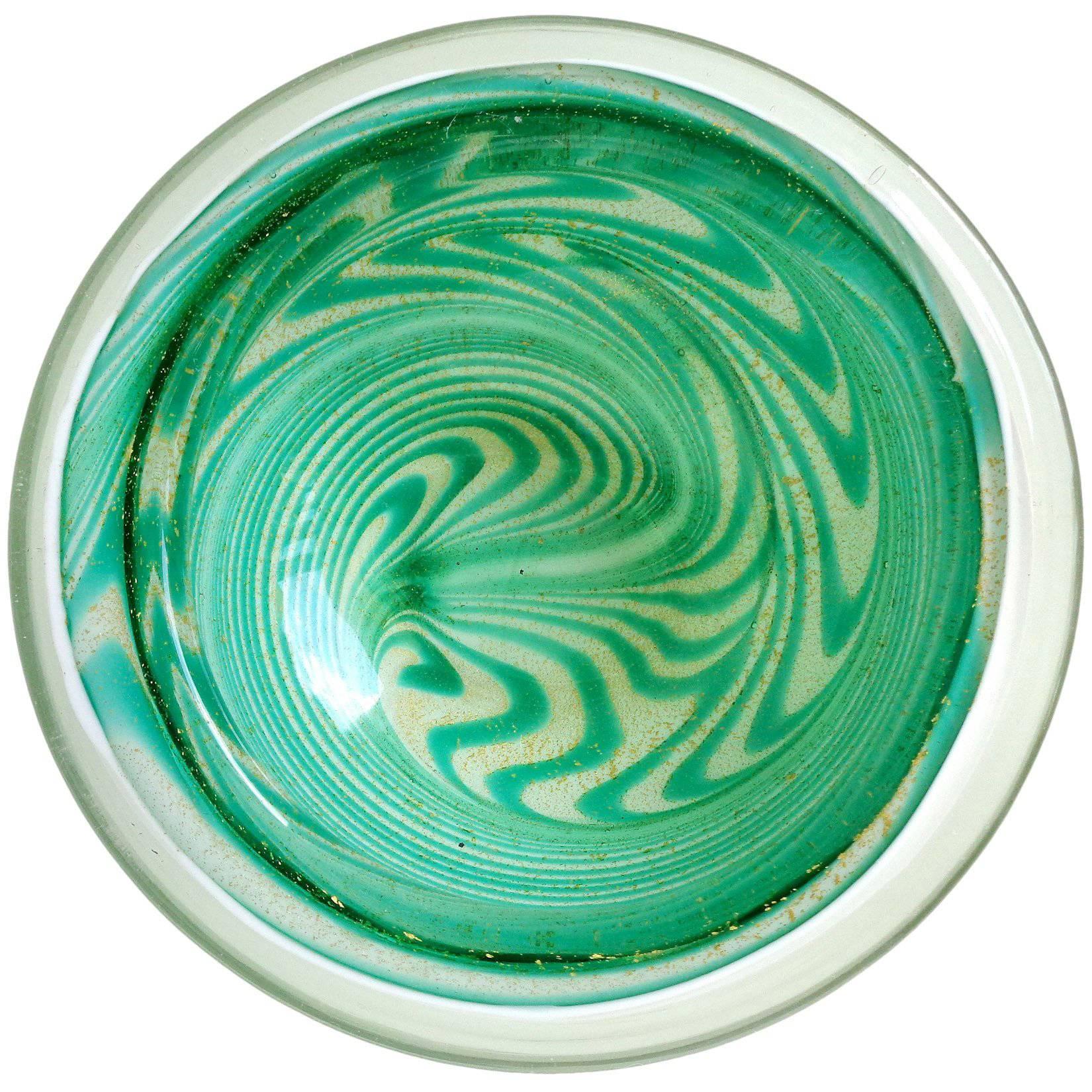 Fratelli Toso Murano Sky Blue Optic Swirl Gold Flecks Italian Art Glass Bowl In Good Condition In Kissimmee, FL