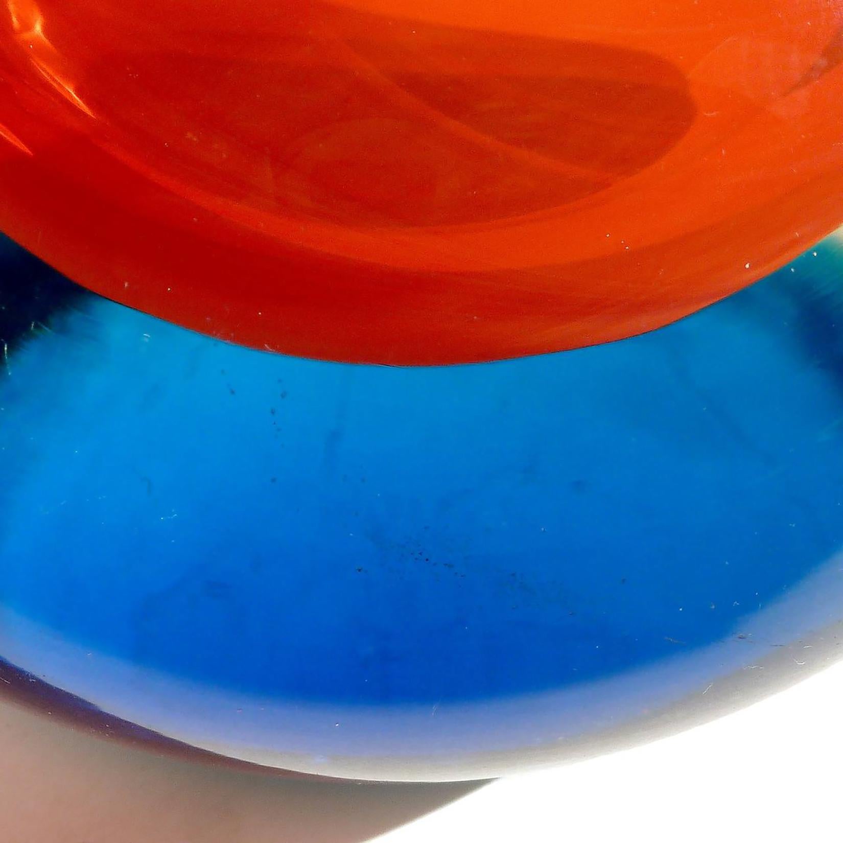 Fratelli Toso Murano Sommerso Rot Blau Italienische Kunst Glas Obst Briefbeschwerer (Moderne der Mitte des Jahrhunderts) im Angebot