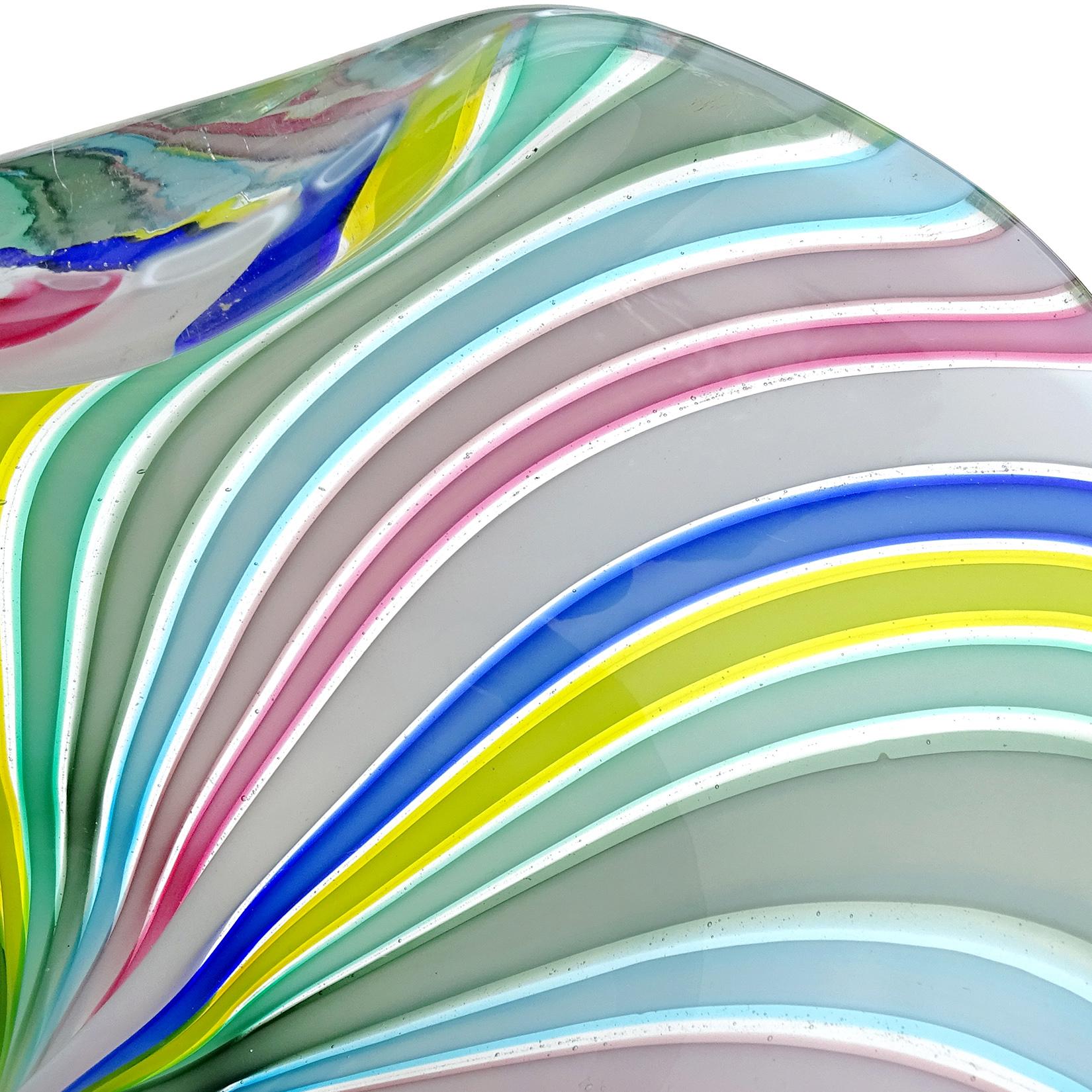 Mid-Century Modern Fratelli Toso Murano Vintage Rainbow Colors Ribbons Italian Art Glass Bowl