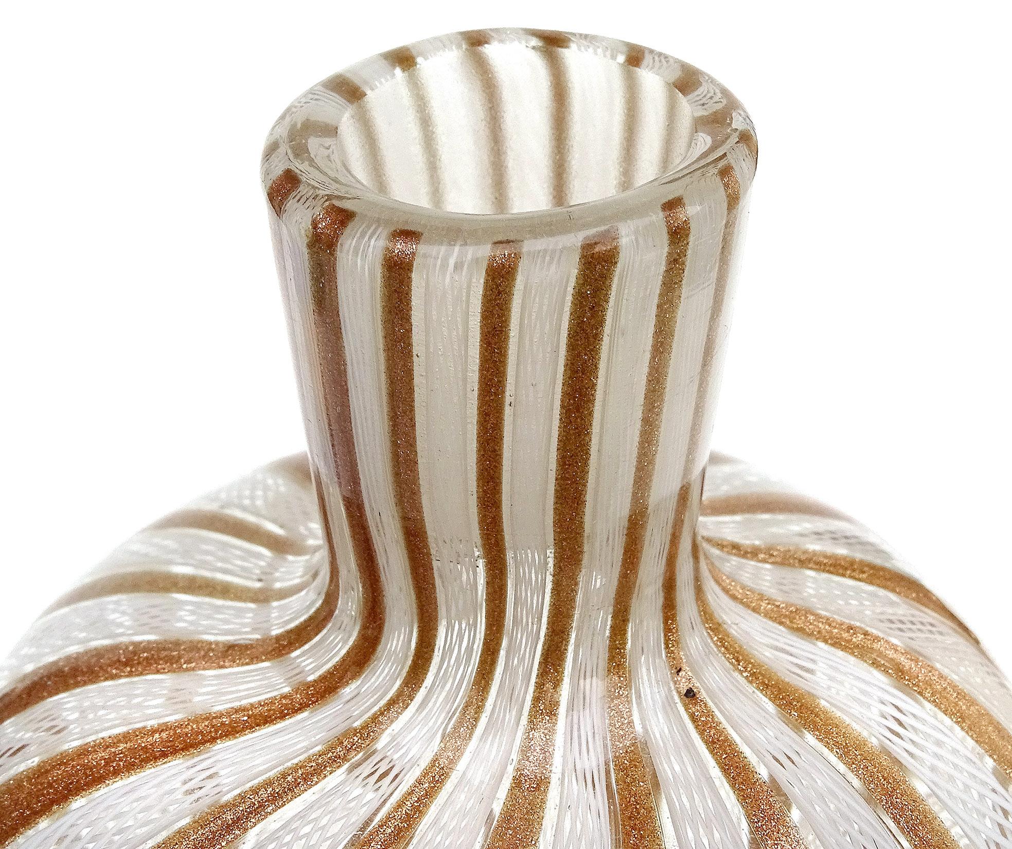 Mid-Century Modern Fratelli Toso Murano White Aventurine Ribbons Italian Art Glass Hourglass Vase