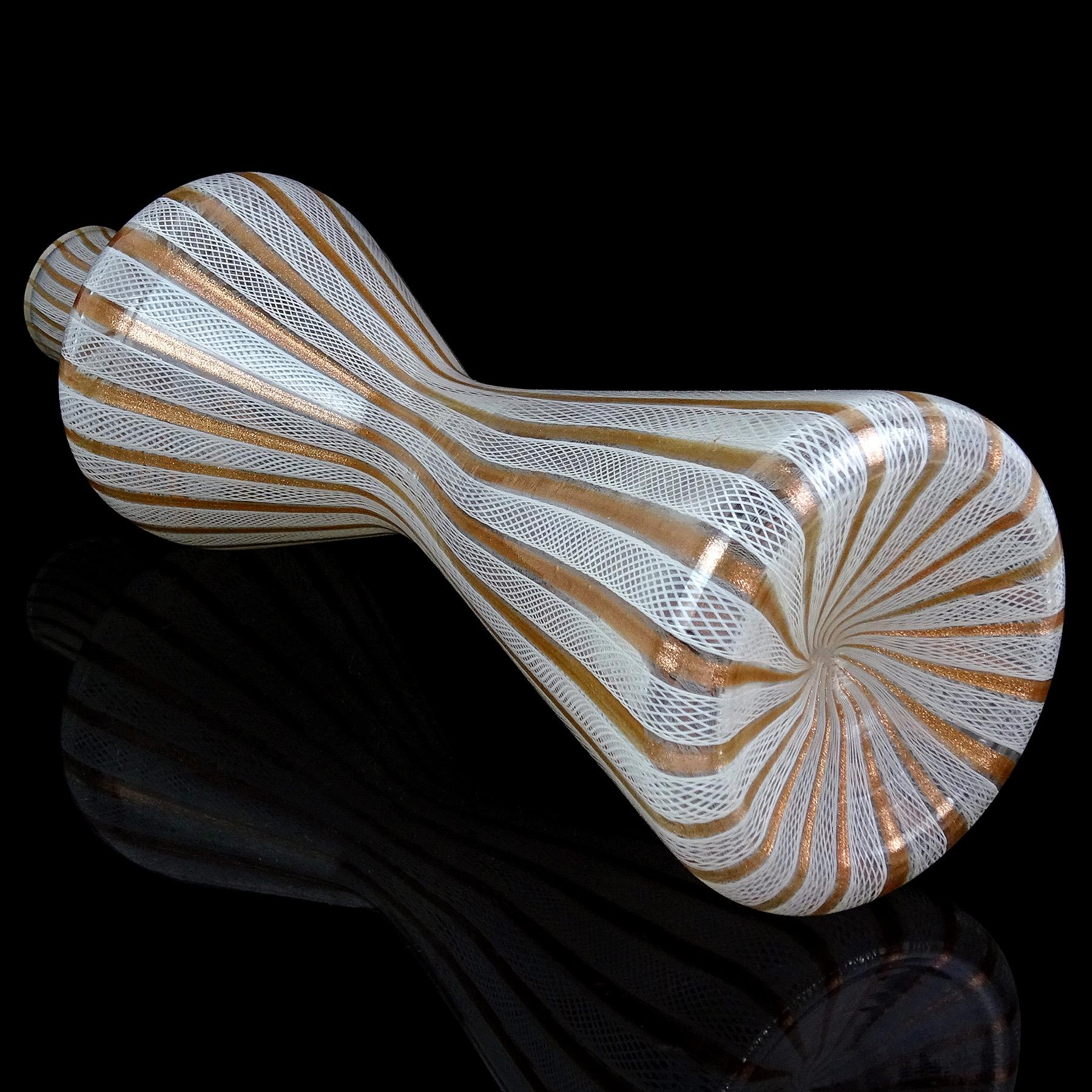 Fratelli Toso Murano White Aventurine Ribbons Italian Art Glass Hourglass Vase For Sale 1