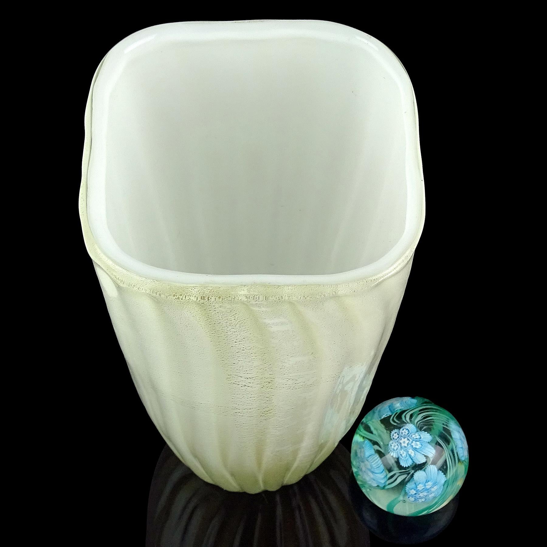 20th Century Fratelli Toso Murano White Gold Flecks Italian Art Glass Squared Rim Flower Vase For Sale