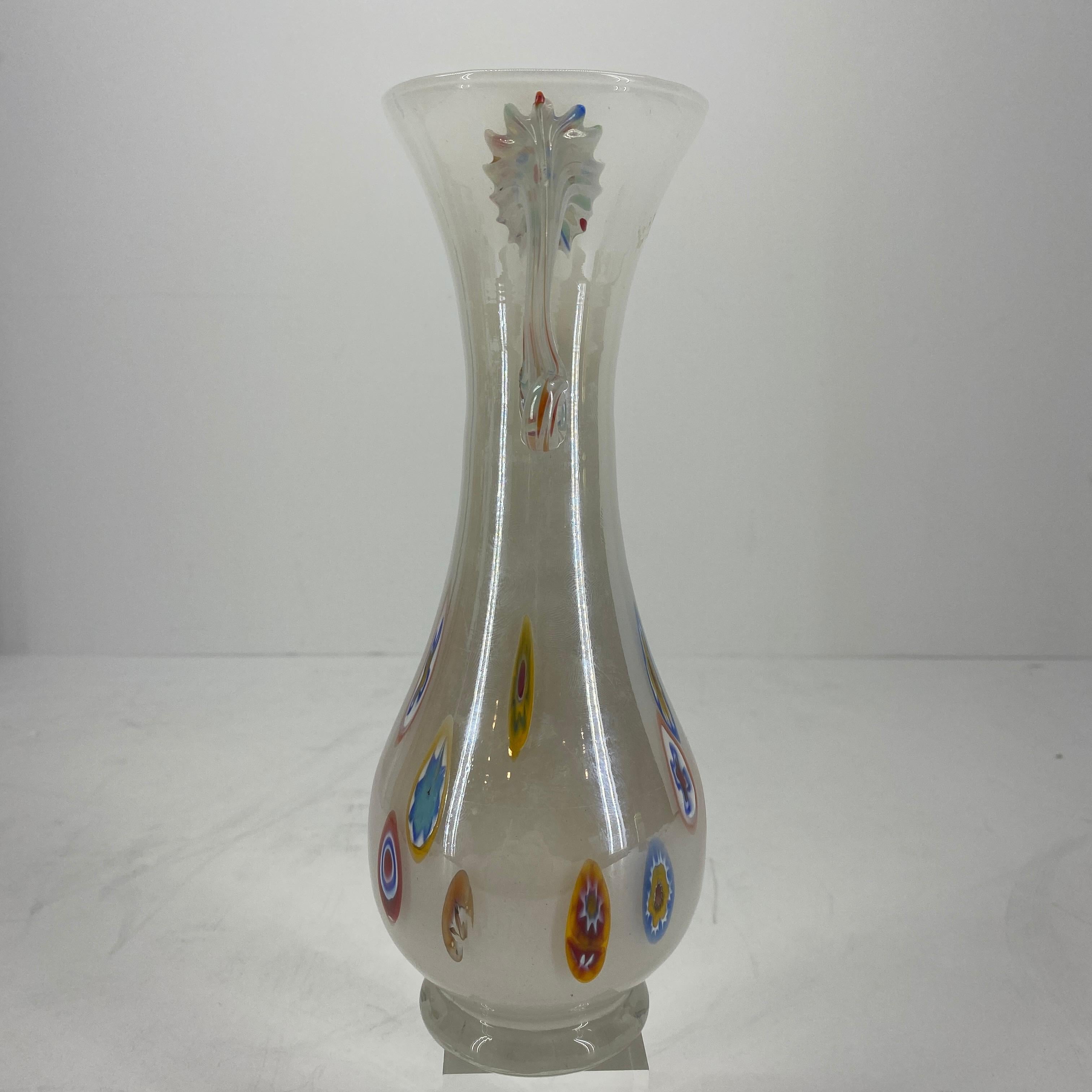 Fratelli Toso Murano White Opalescent Italian Art Glass Vase In Good Condition In Haddonfield, NJ