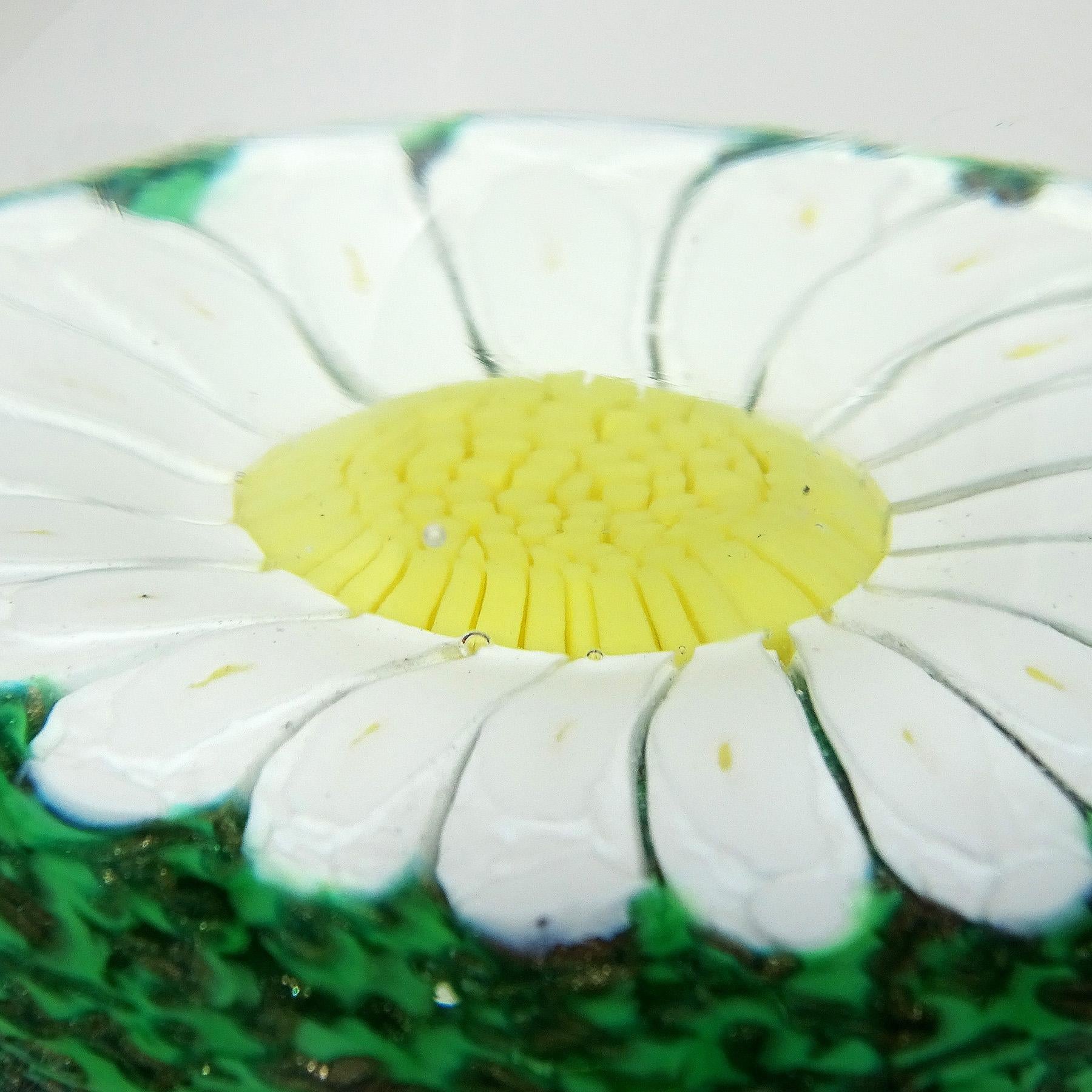 Mid-Century Modern Fratelli Toso Murano White Yellow Daisy Flower Italian Art Glass Paperweight