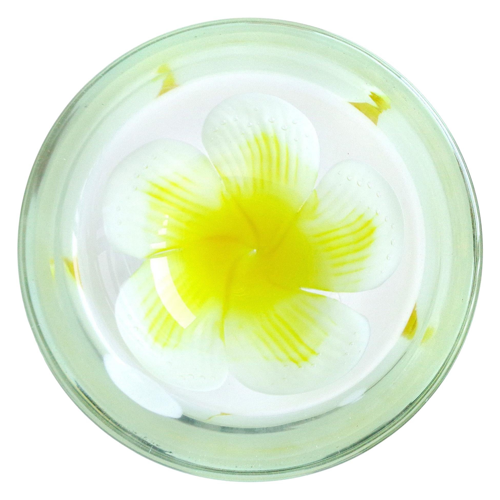 Fratelli Toso Murano Yellow White Flower Italian Art Glass Decorative Dish Bowl