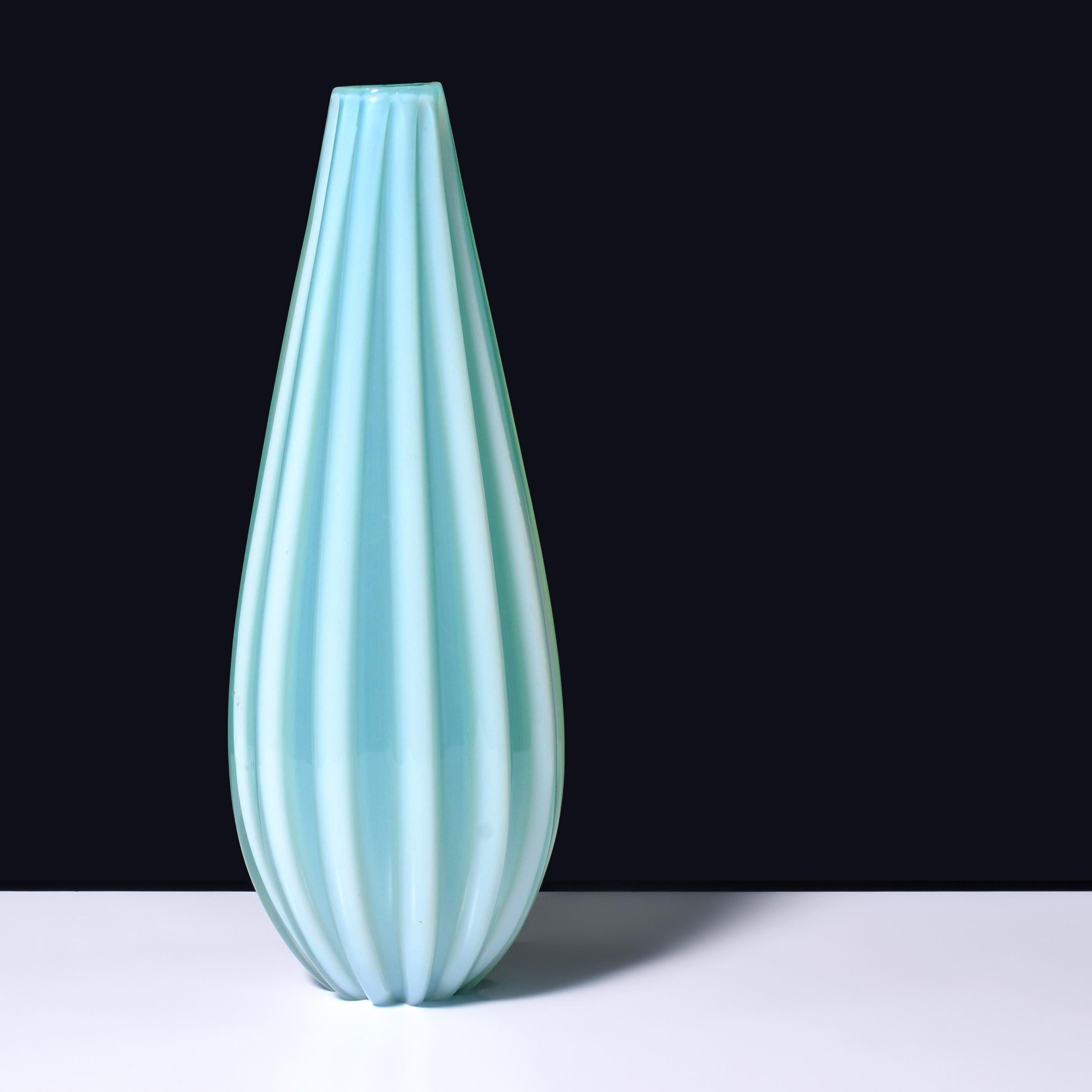 Artista/Designer; Produttore: Fratelli Toso (Italia)
Marcatura(e); note: nessuna marcatura(e) evidente(i)
Materiali: vetro
Dimensioni (H, L, P): 16,25 