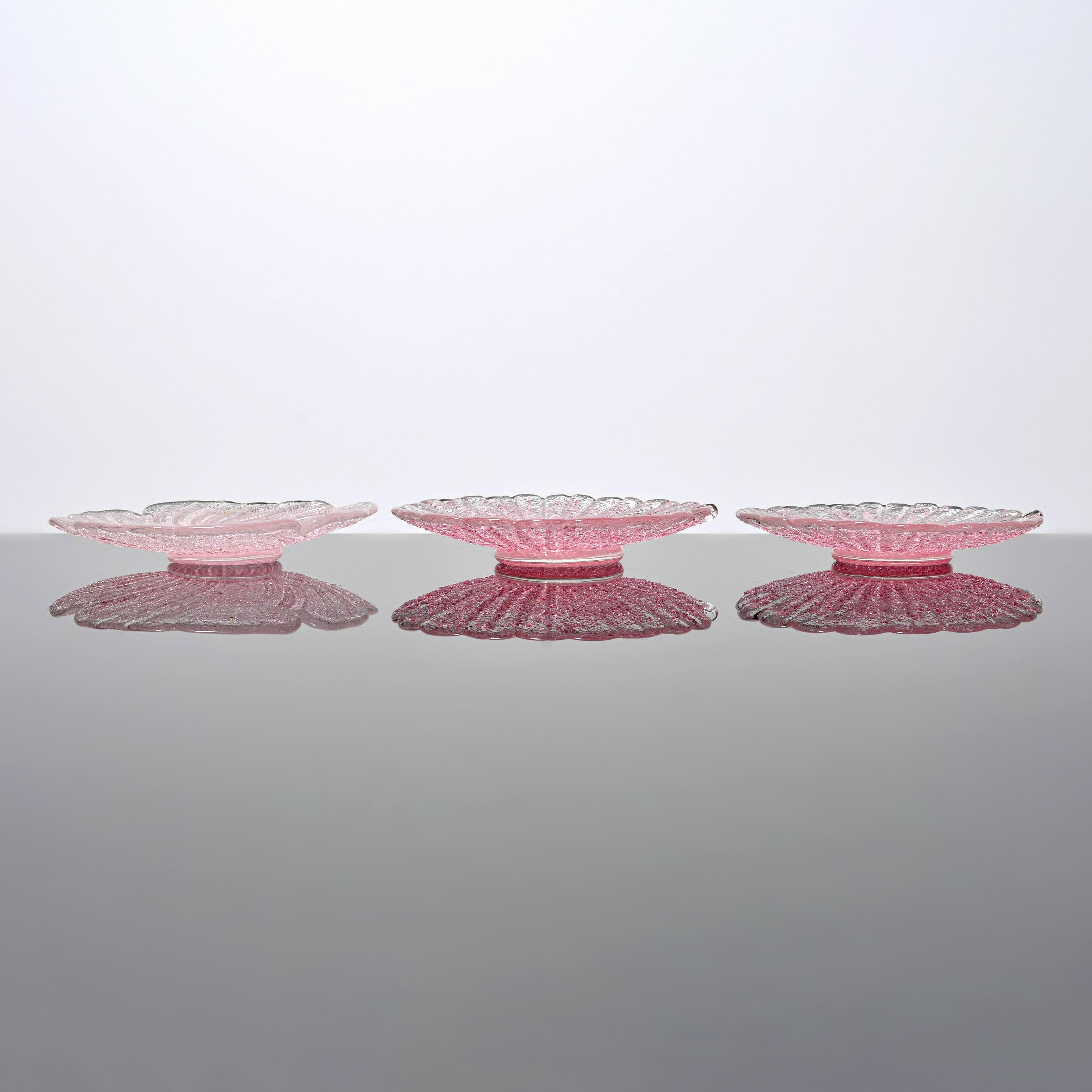 Mid-Century Modern Fratelli Toso OVERSHOT Plates, Leslie Pina Collection For Sale